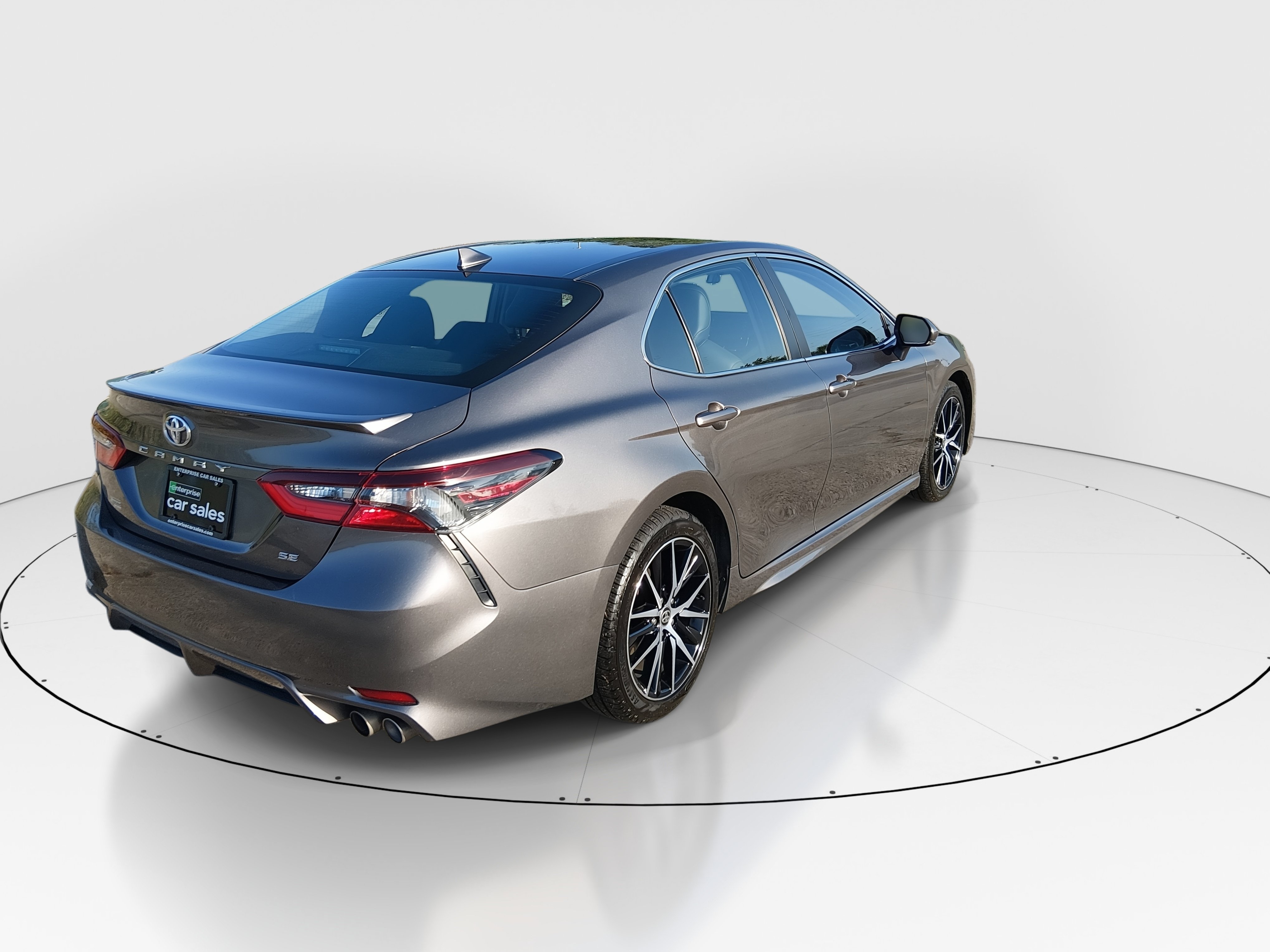 2024 Toyota Camry SE - Photo 7