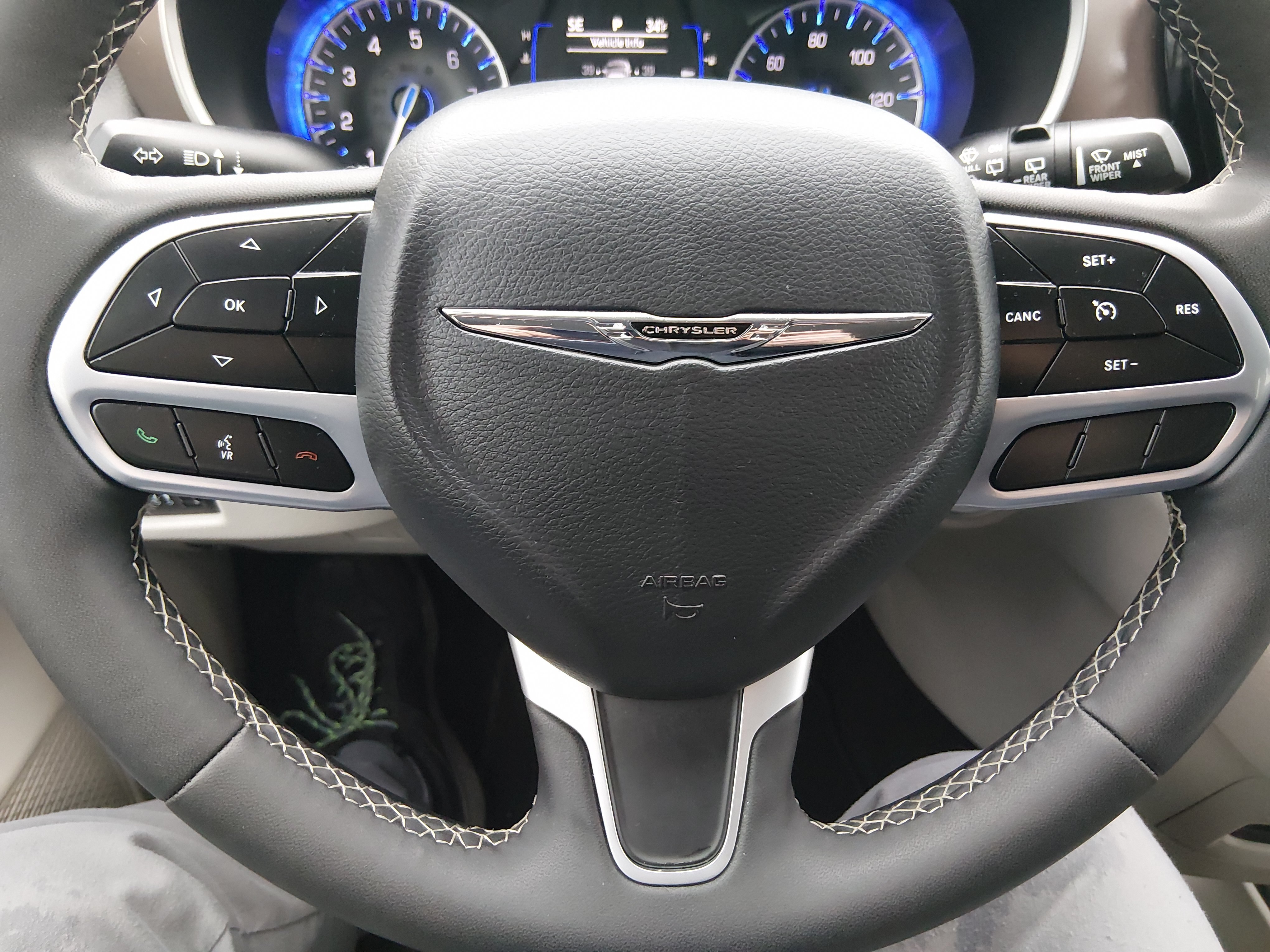 2024 Chrysler Voyager LX - Photo 12