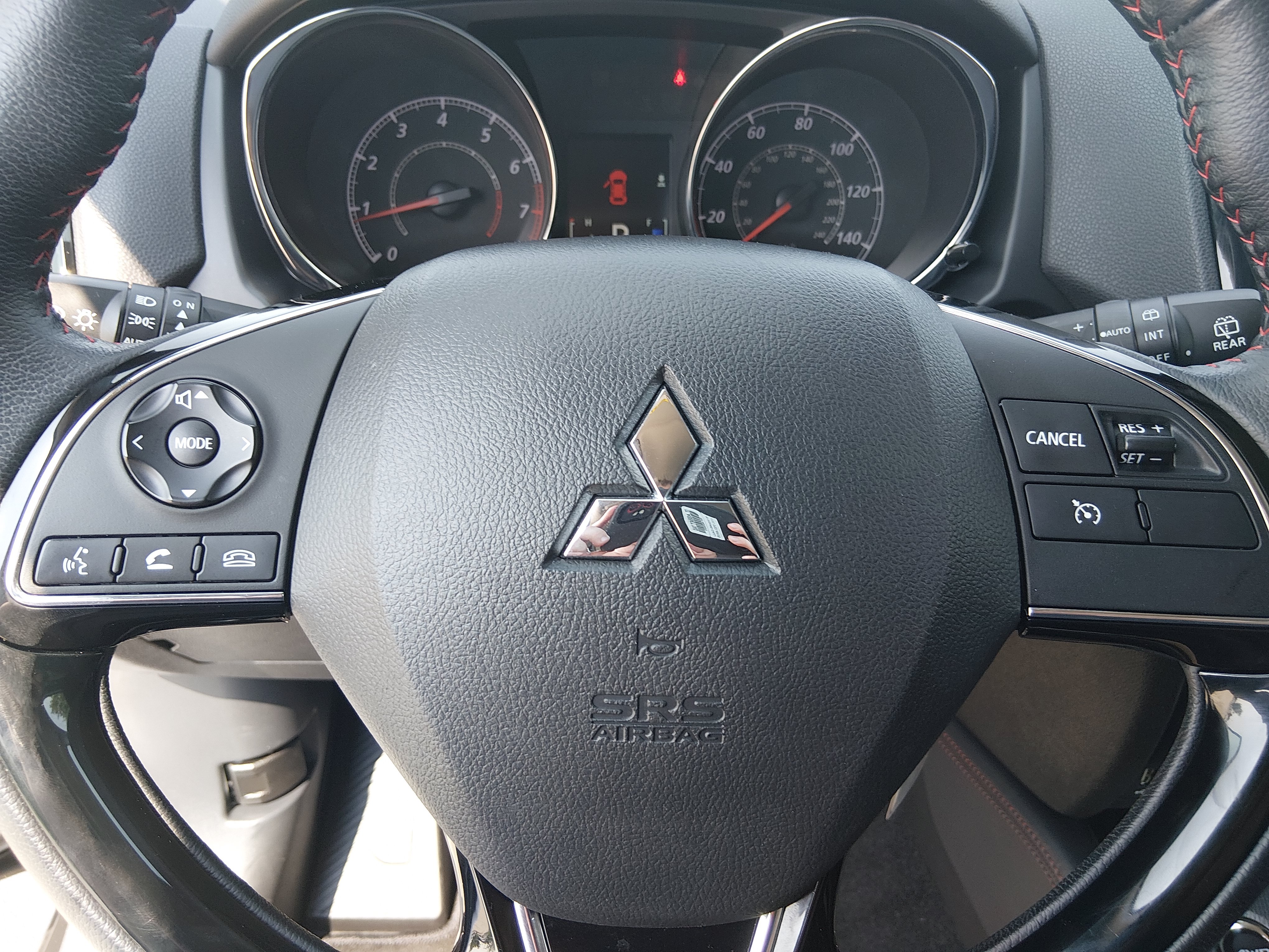 2025 Mitsubishi Outlander Sport LE - Photo 12