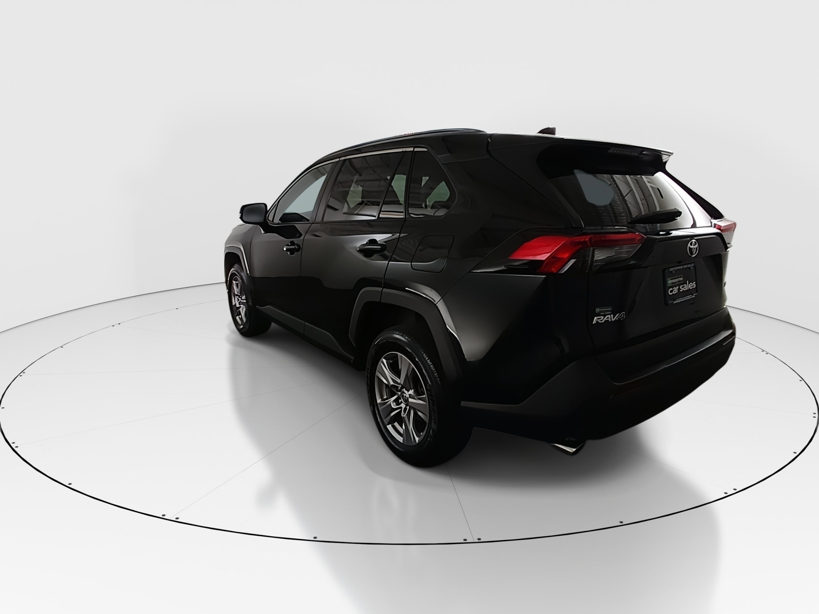 2023 Toyota RAV4 XLE - Photo 5