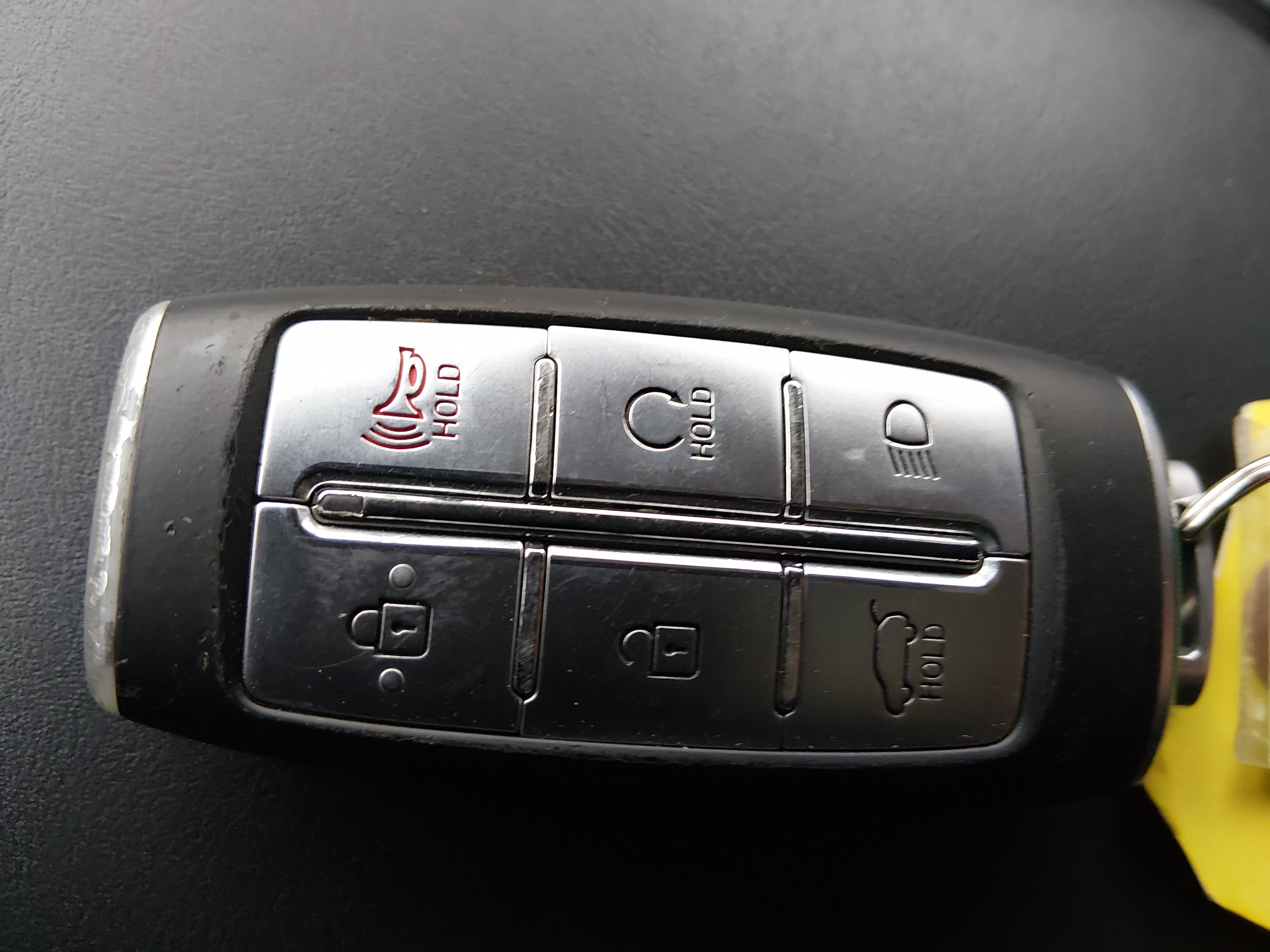2025 GENESIS GV70 Standard - Photo 15