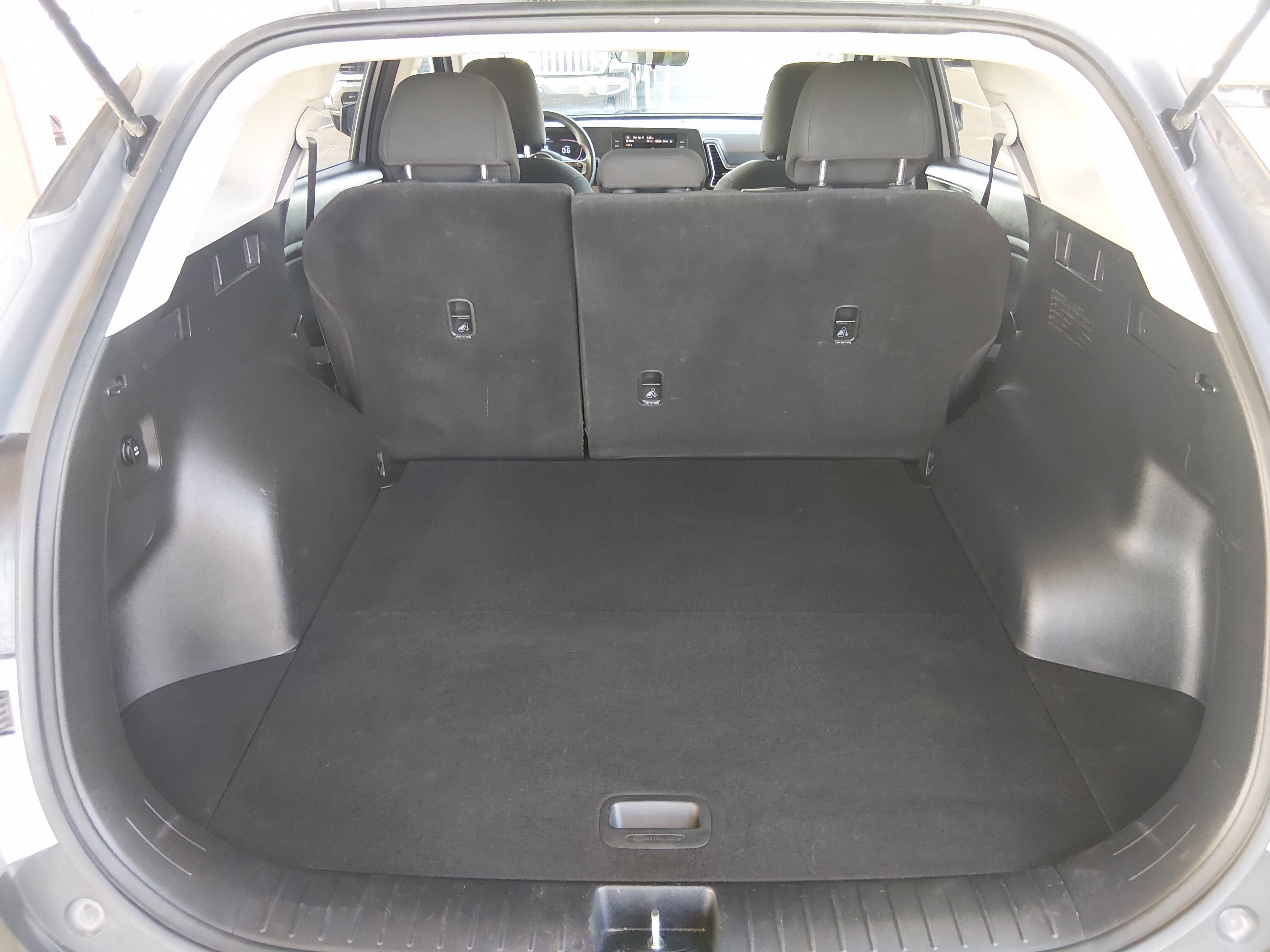 2024 Kia Sportage LX - Photo 11