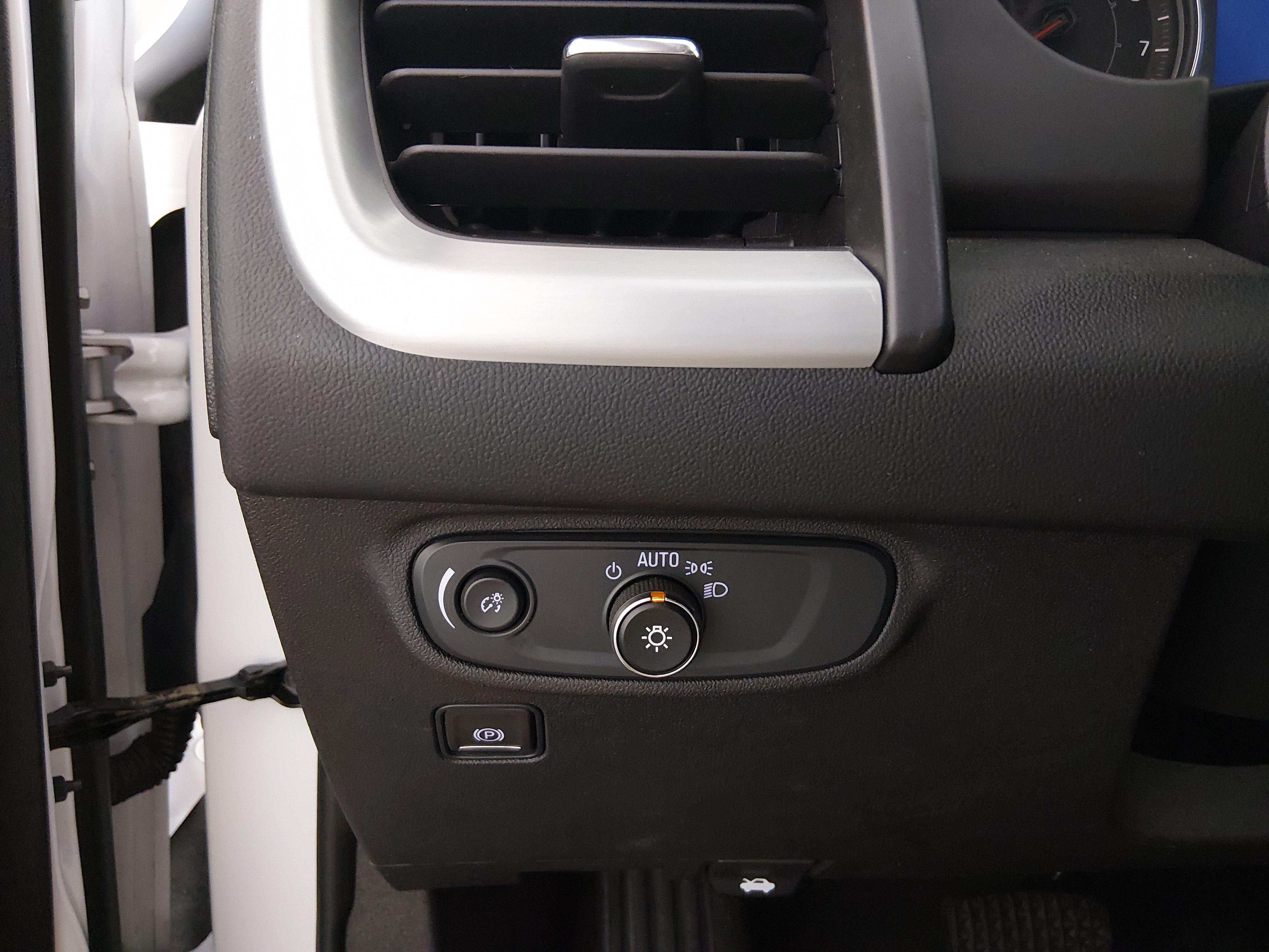 2024 GMC Terrain SLE - Photo 13
