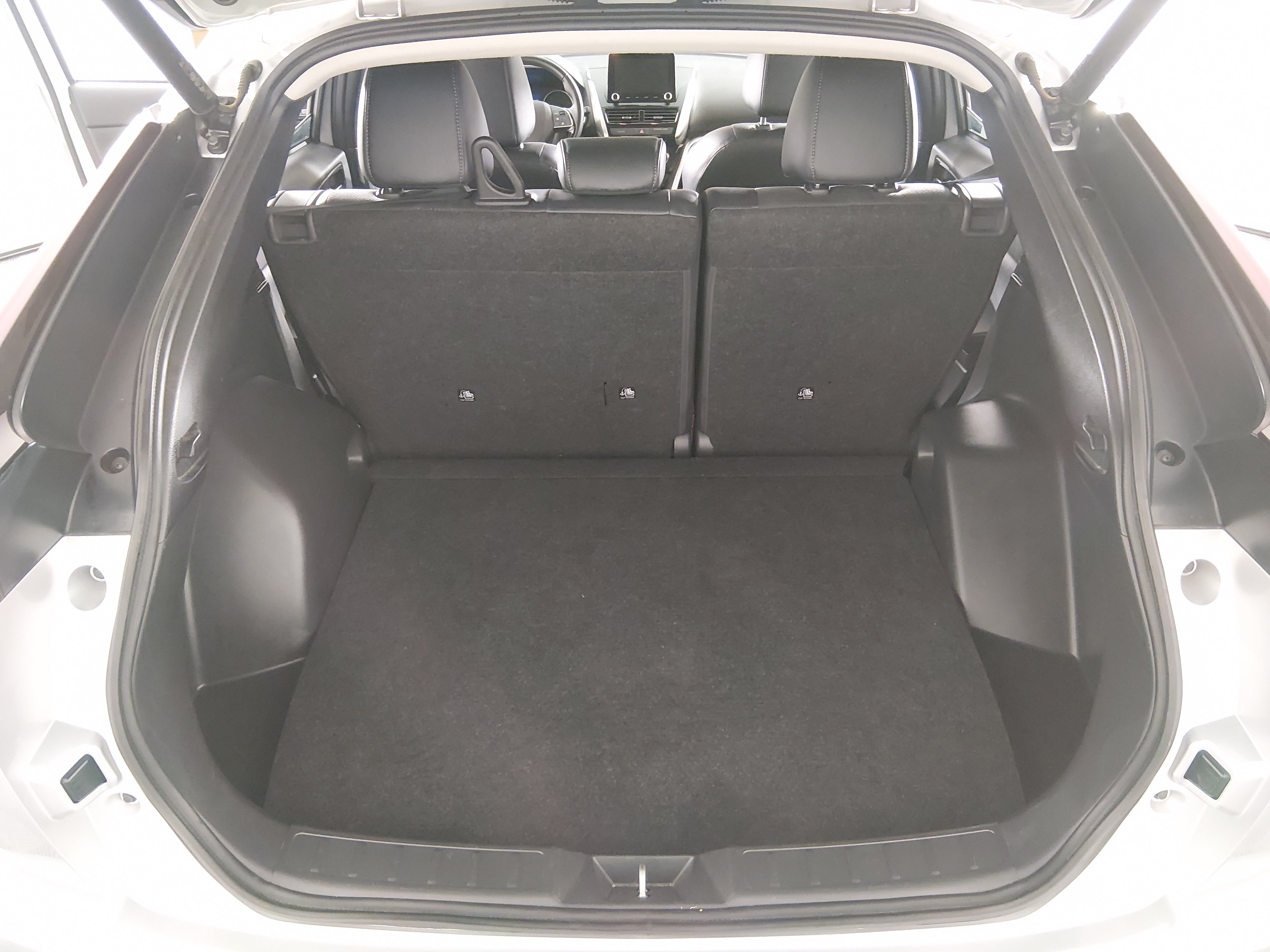 2024 Mitsubishi Eclipse Cross SE - Photo 11