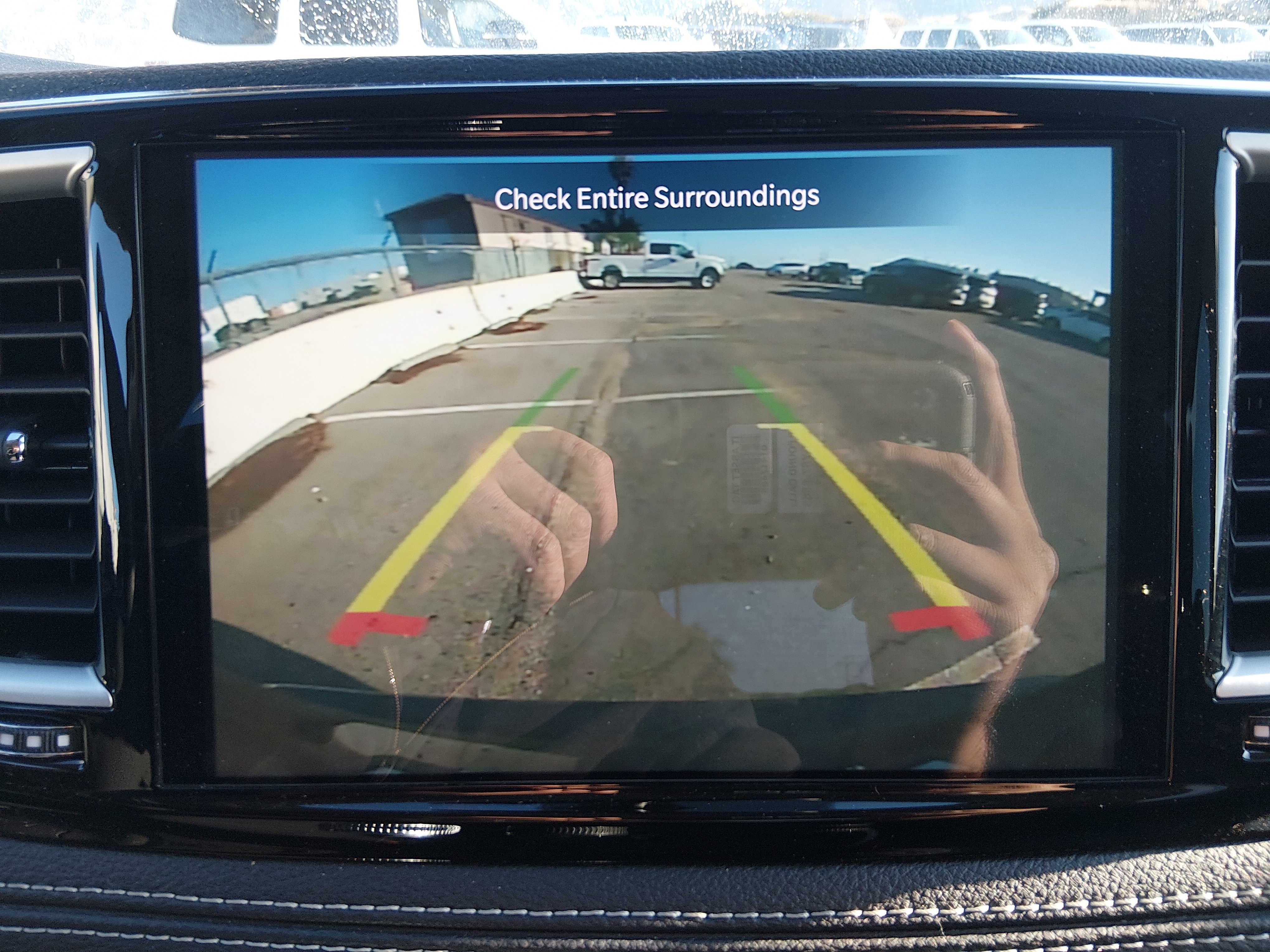 2023 Chrysler Pacifica Hybrid Touring L - Photo 17