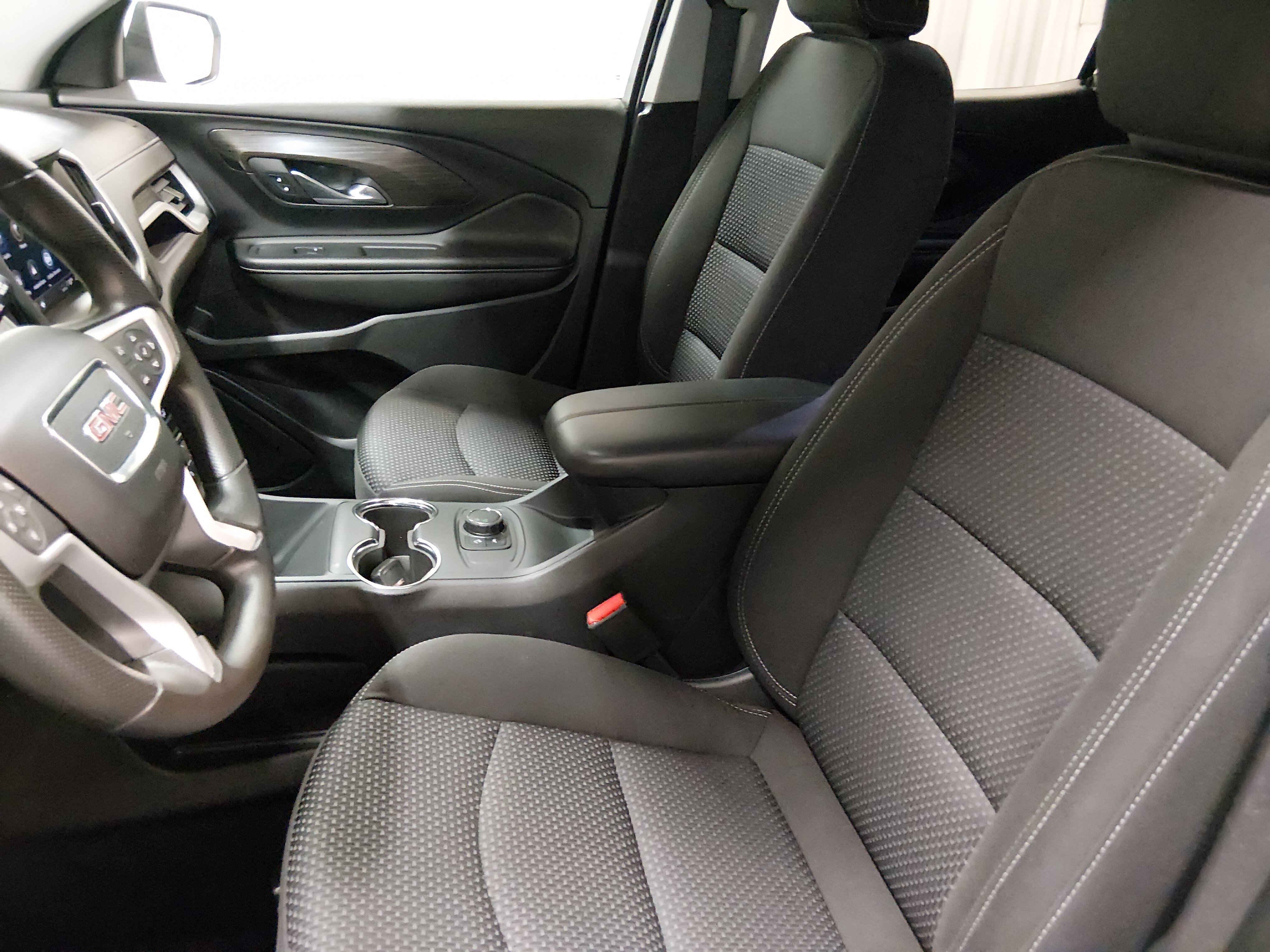 2024 GMC Terrain SLE - Photo 22