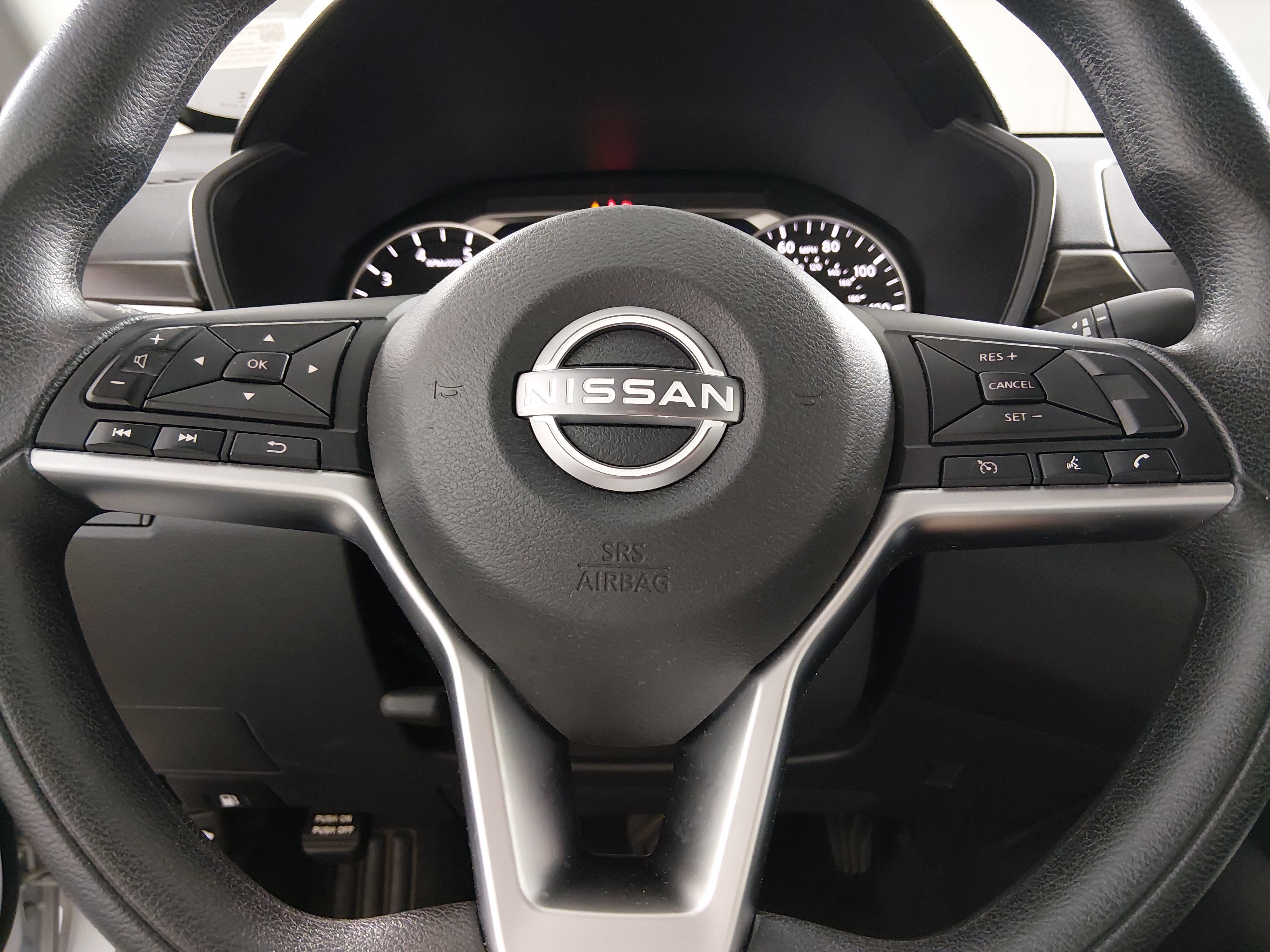 2025 Nissan Altima SV - Photo 12