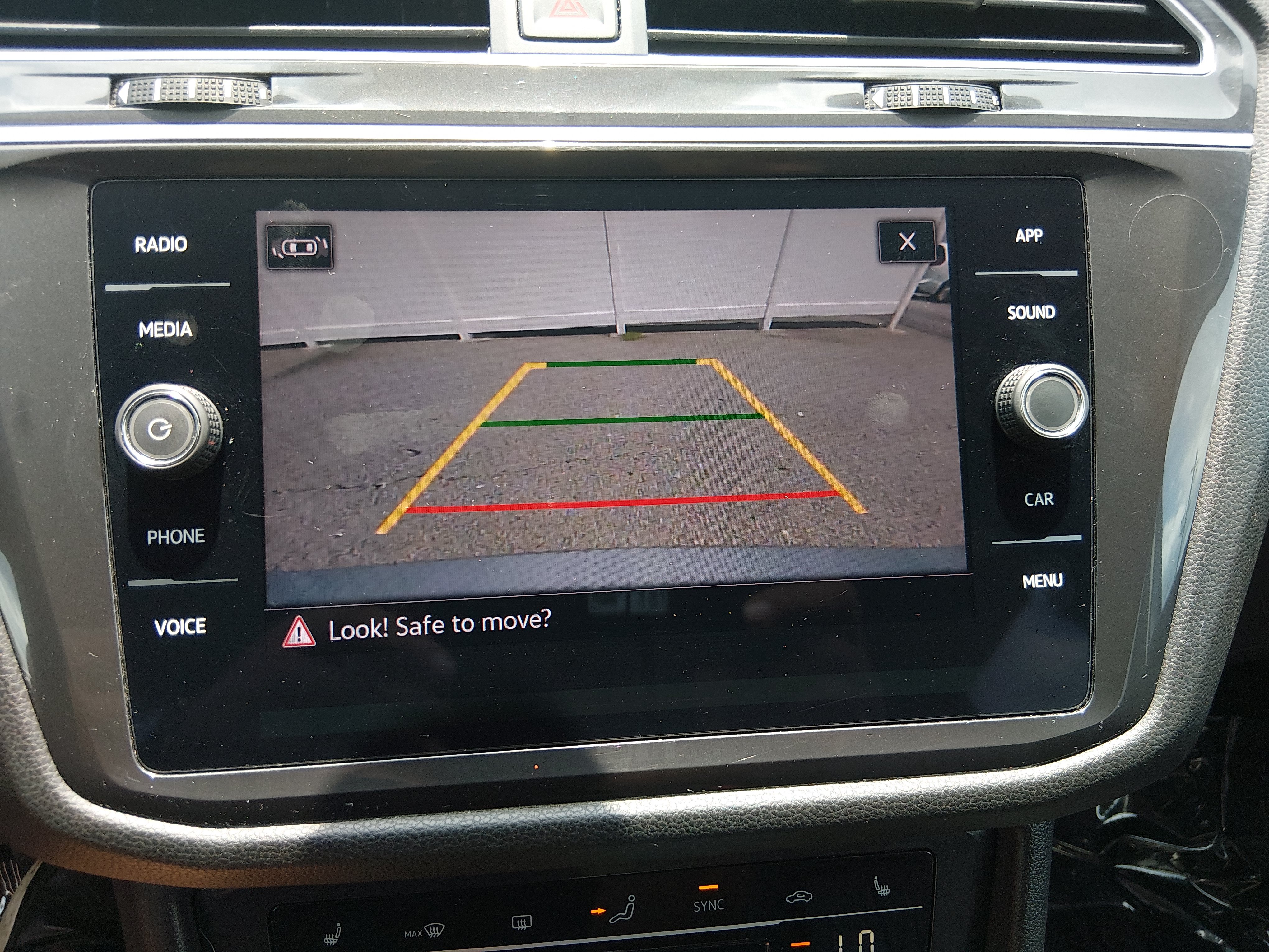 2024 Volkswagen Tiguan SE - Photo 17