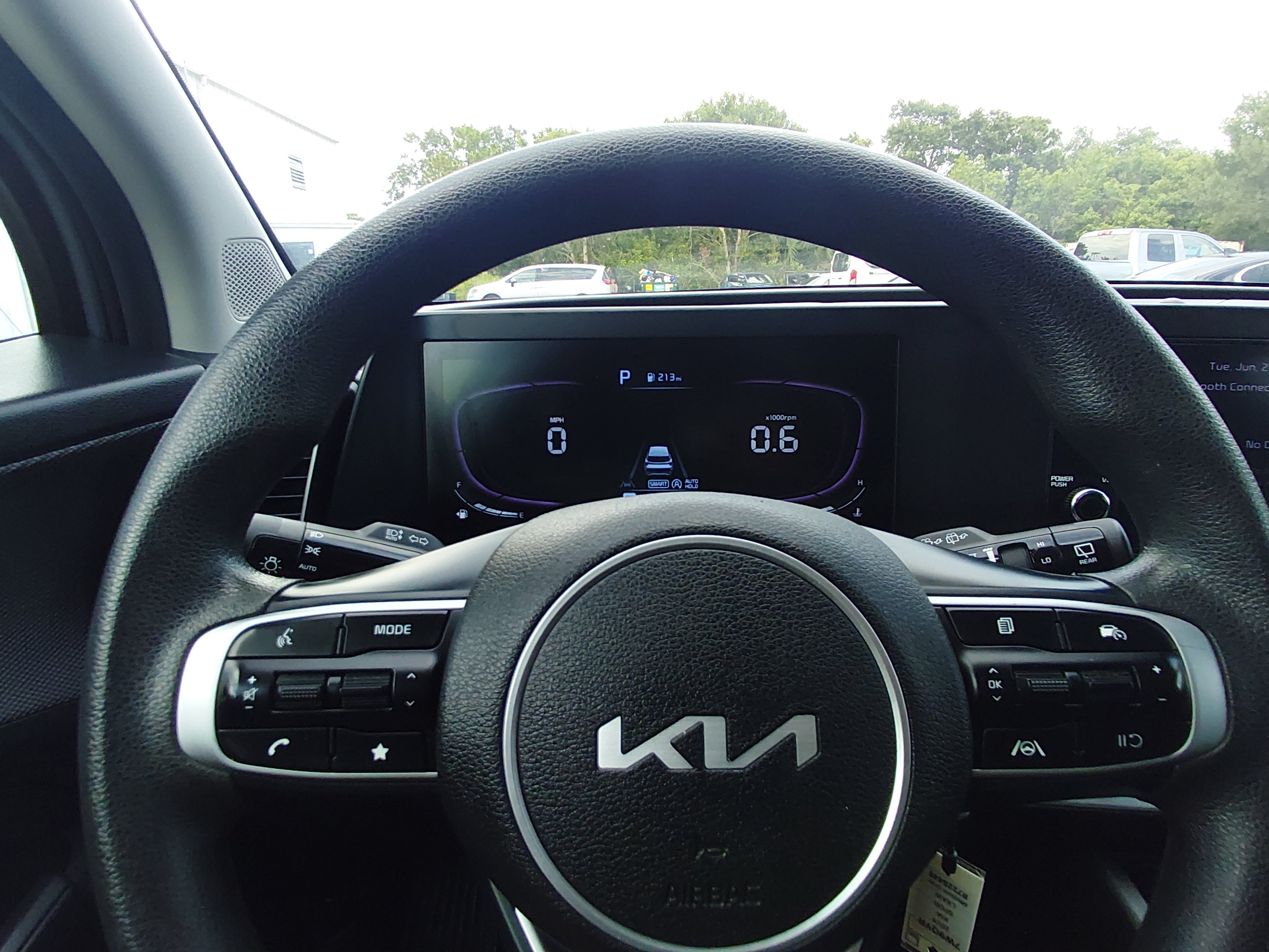 2024 Kia Sportage LX - Photo 12
