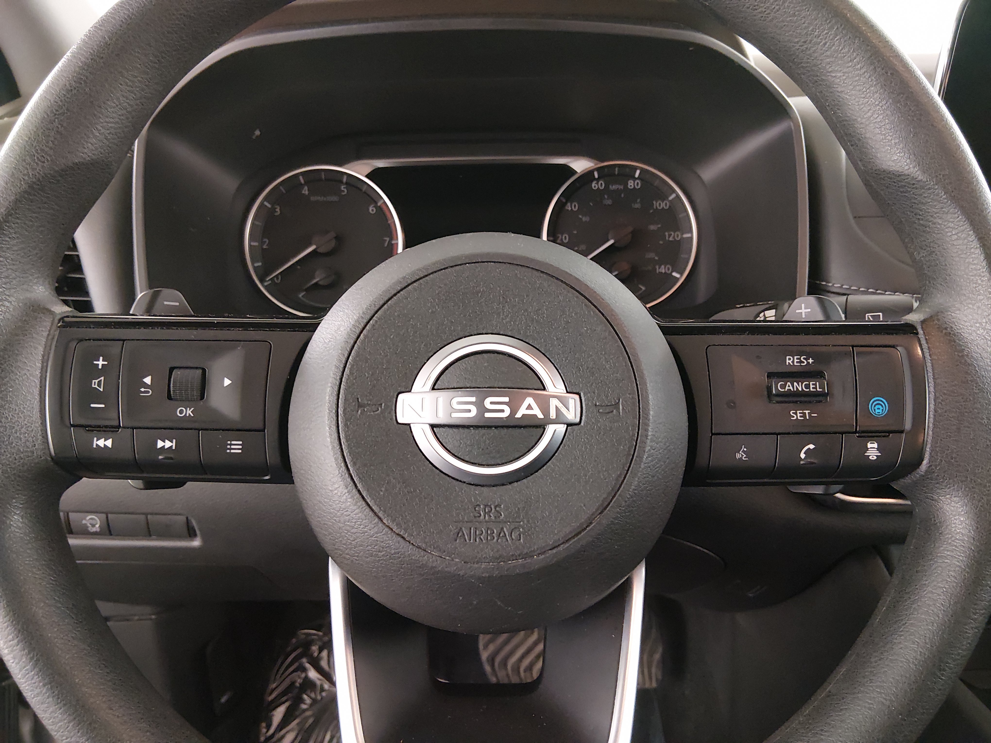 2023 Nissan Rogue SV - Photo 12