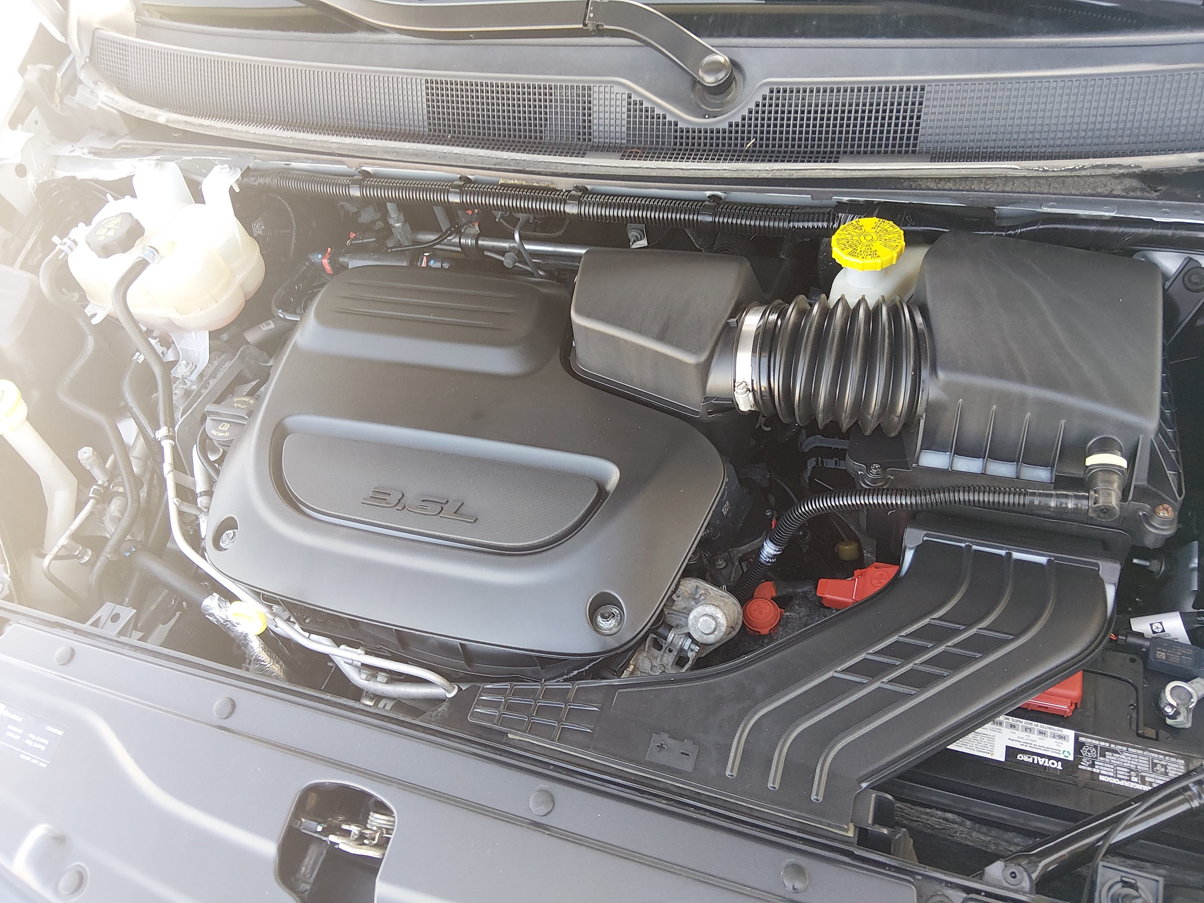 2023 Chrysler Voyager LX - Photo 9