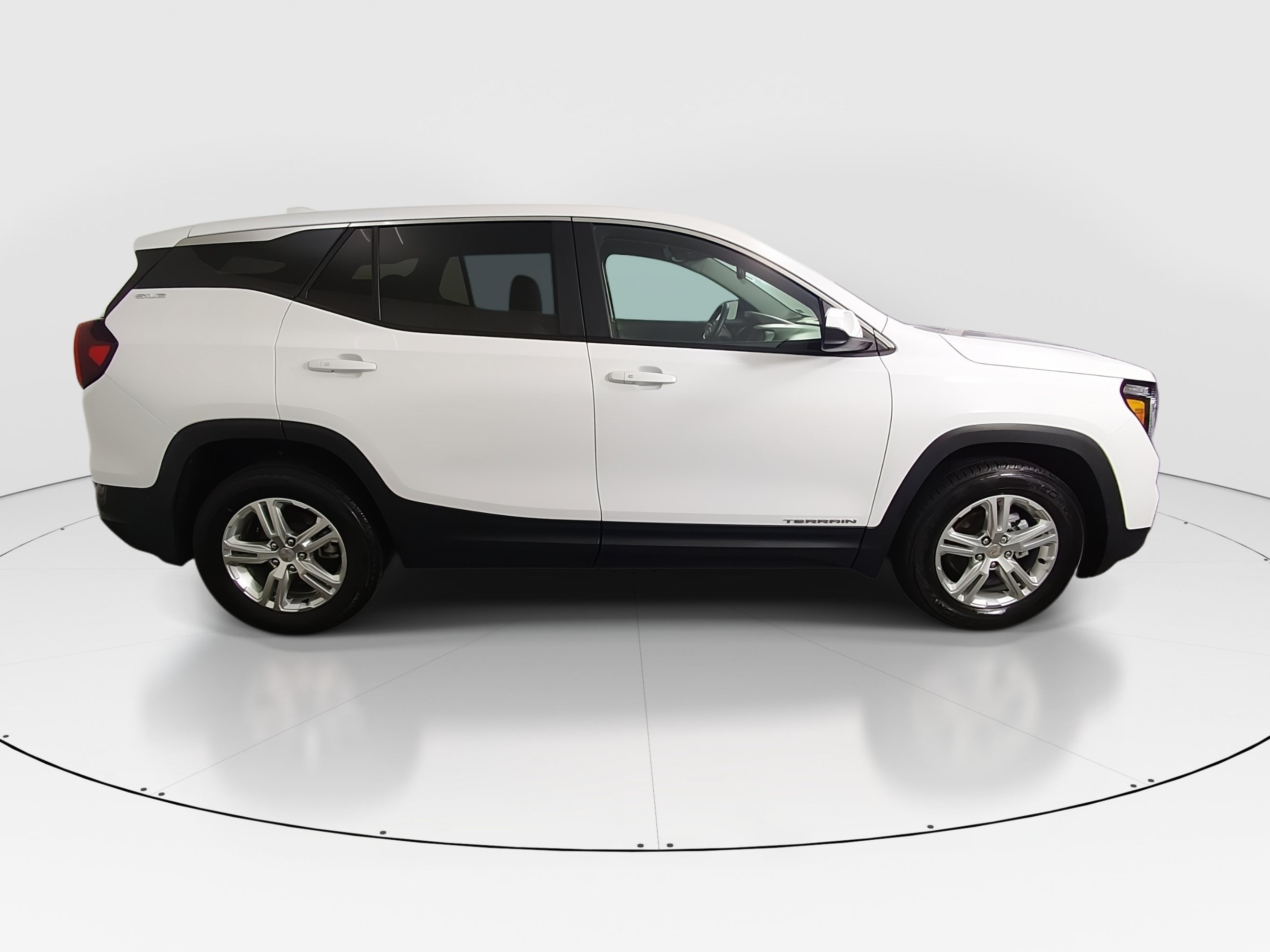 2024 GMC Terrain SLE - Photo 8