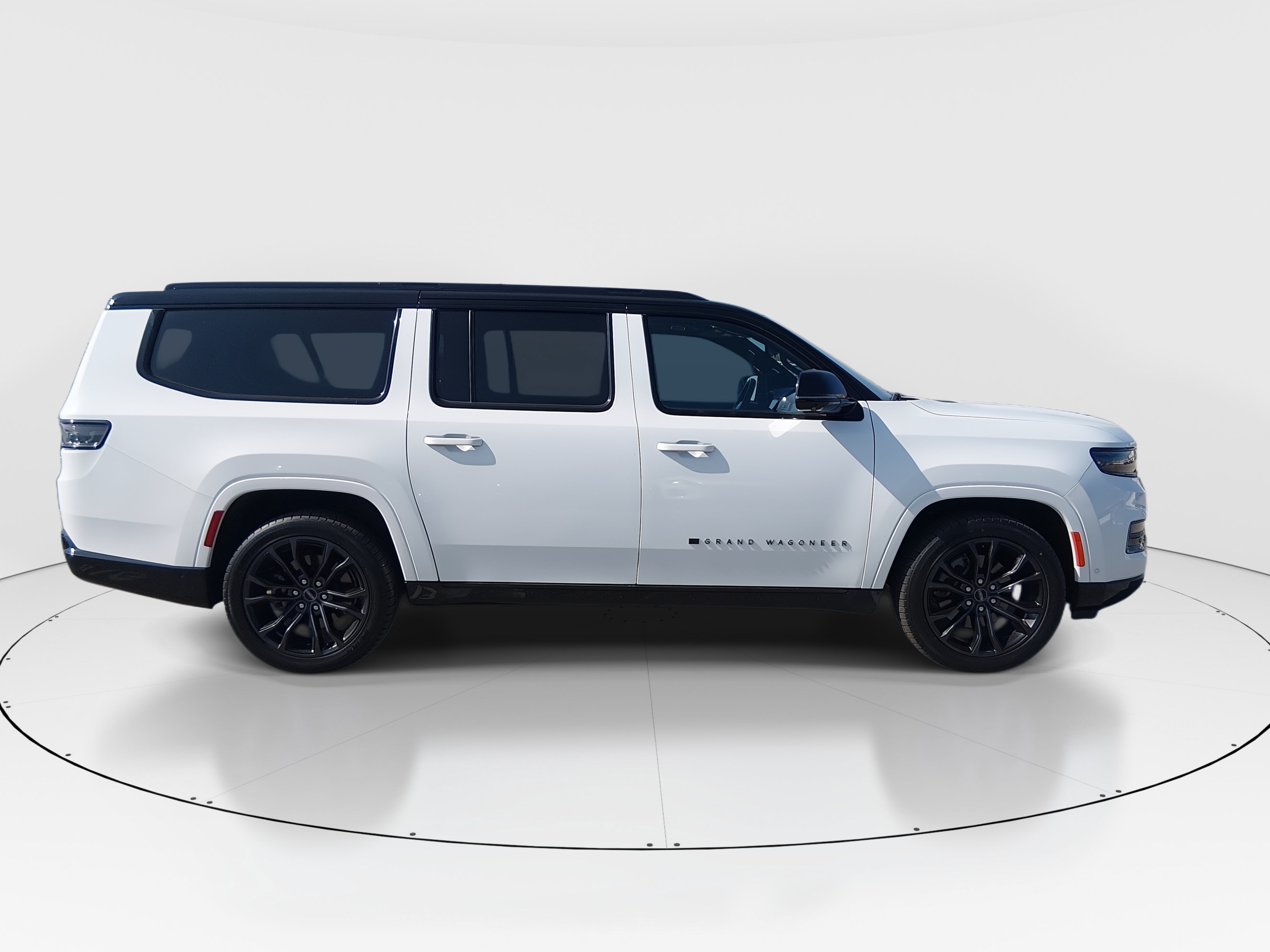 2024 Jeep Grand Wagoneer L Series II - Photo 8
