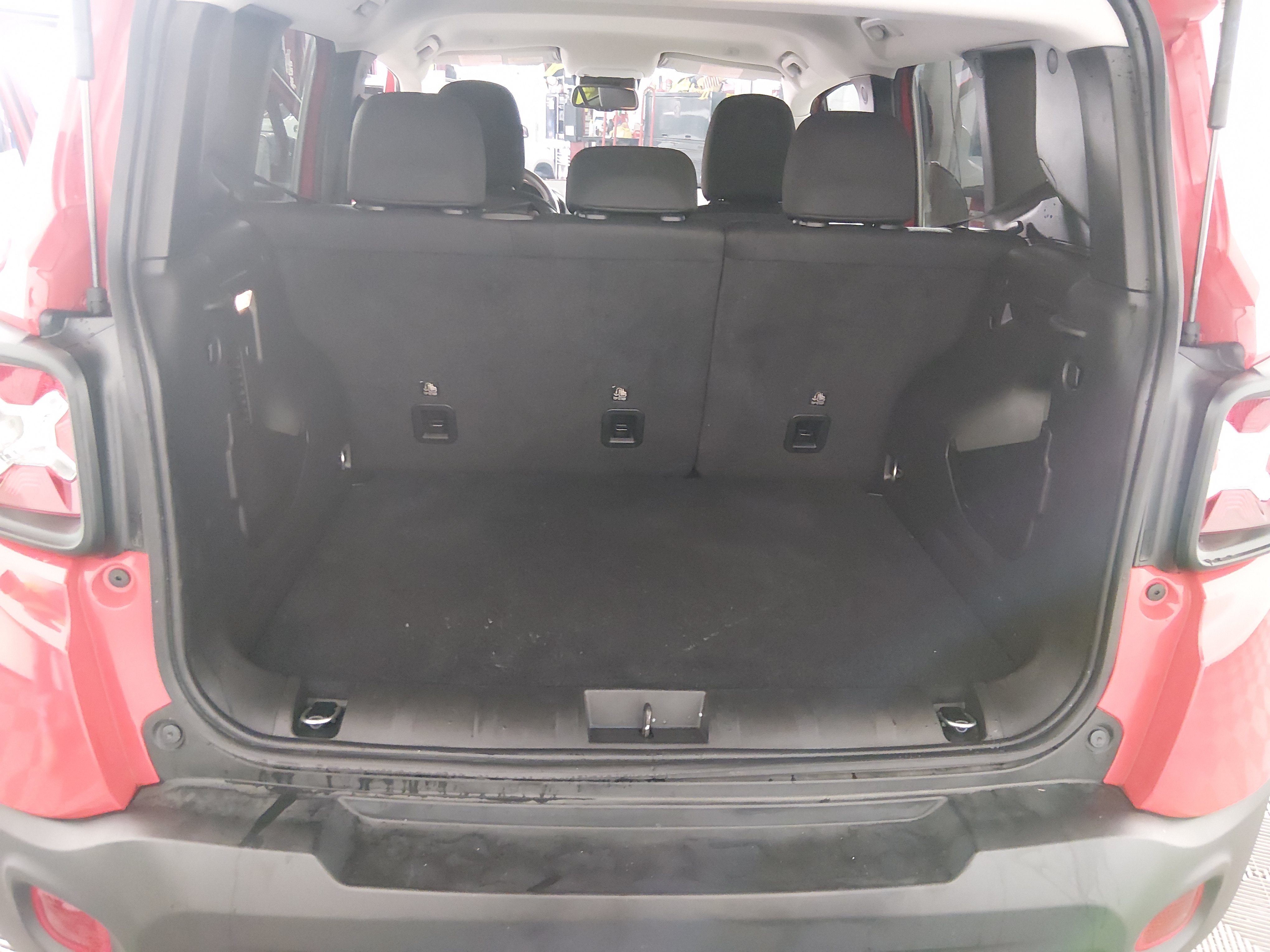 2023 Jeep Renegade Trailhawk - Photo 11