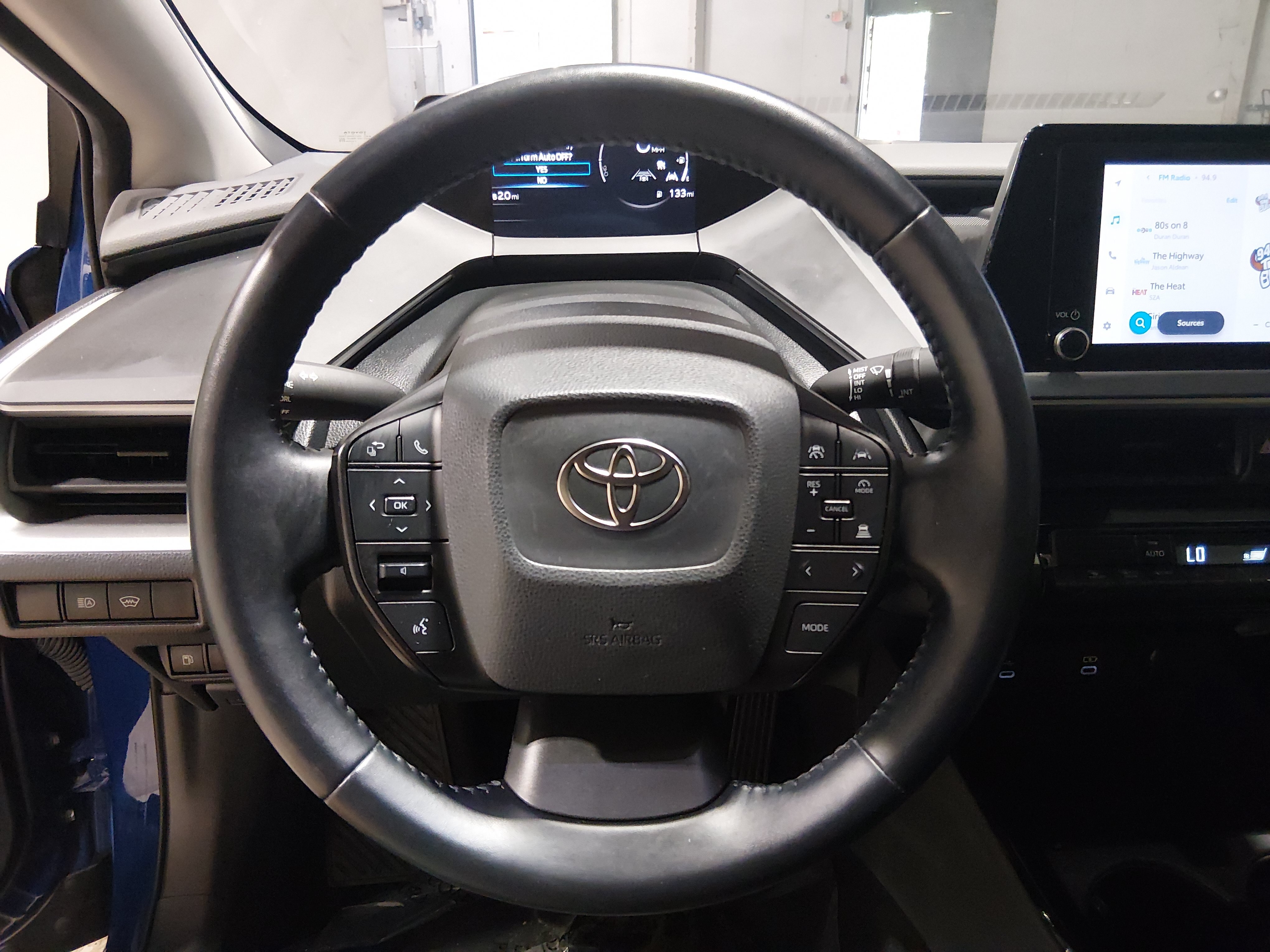 2024 Toyota Prius LE - Photo 12