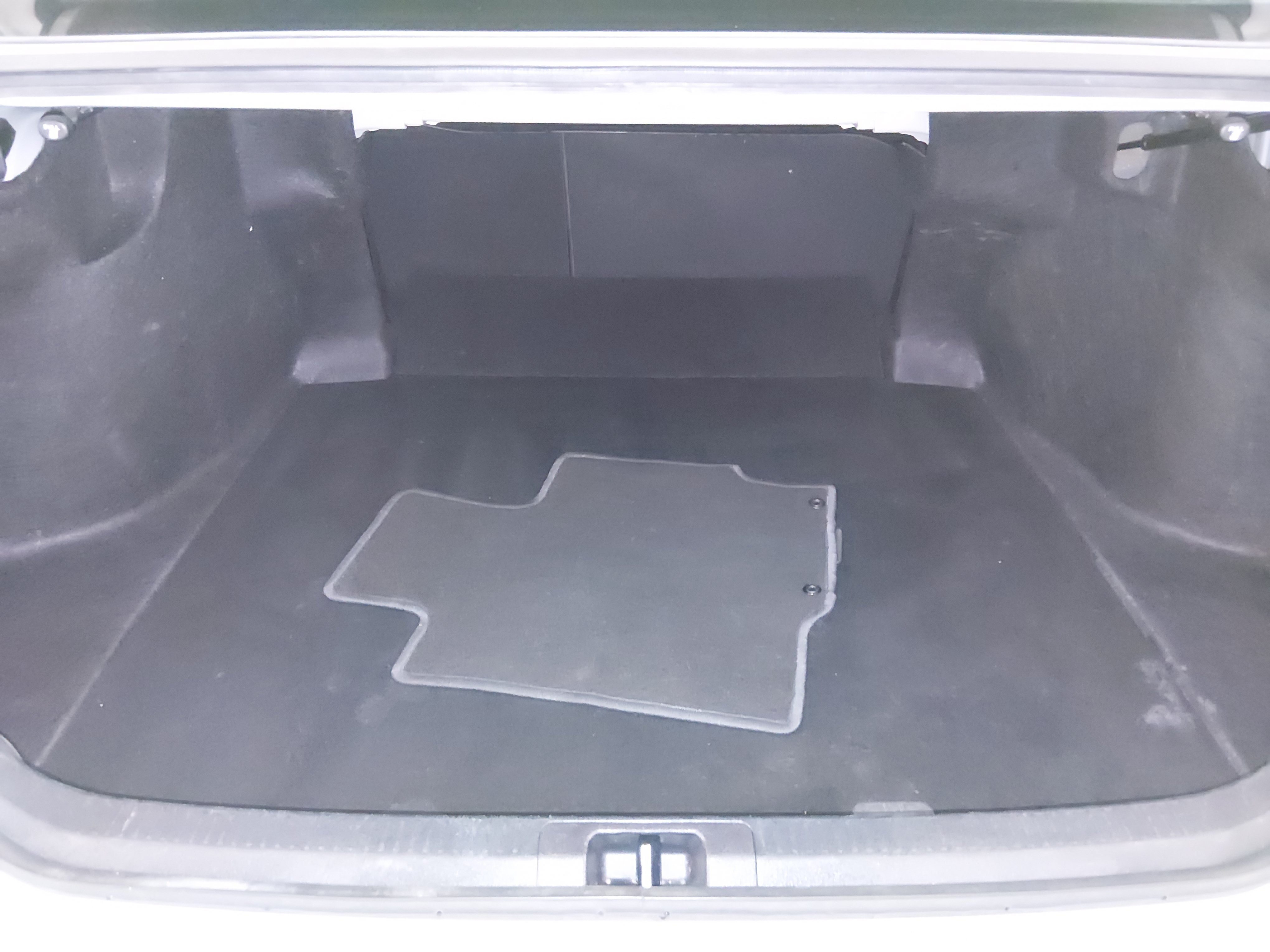 2024 Toyota Camry SE - Photo 11