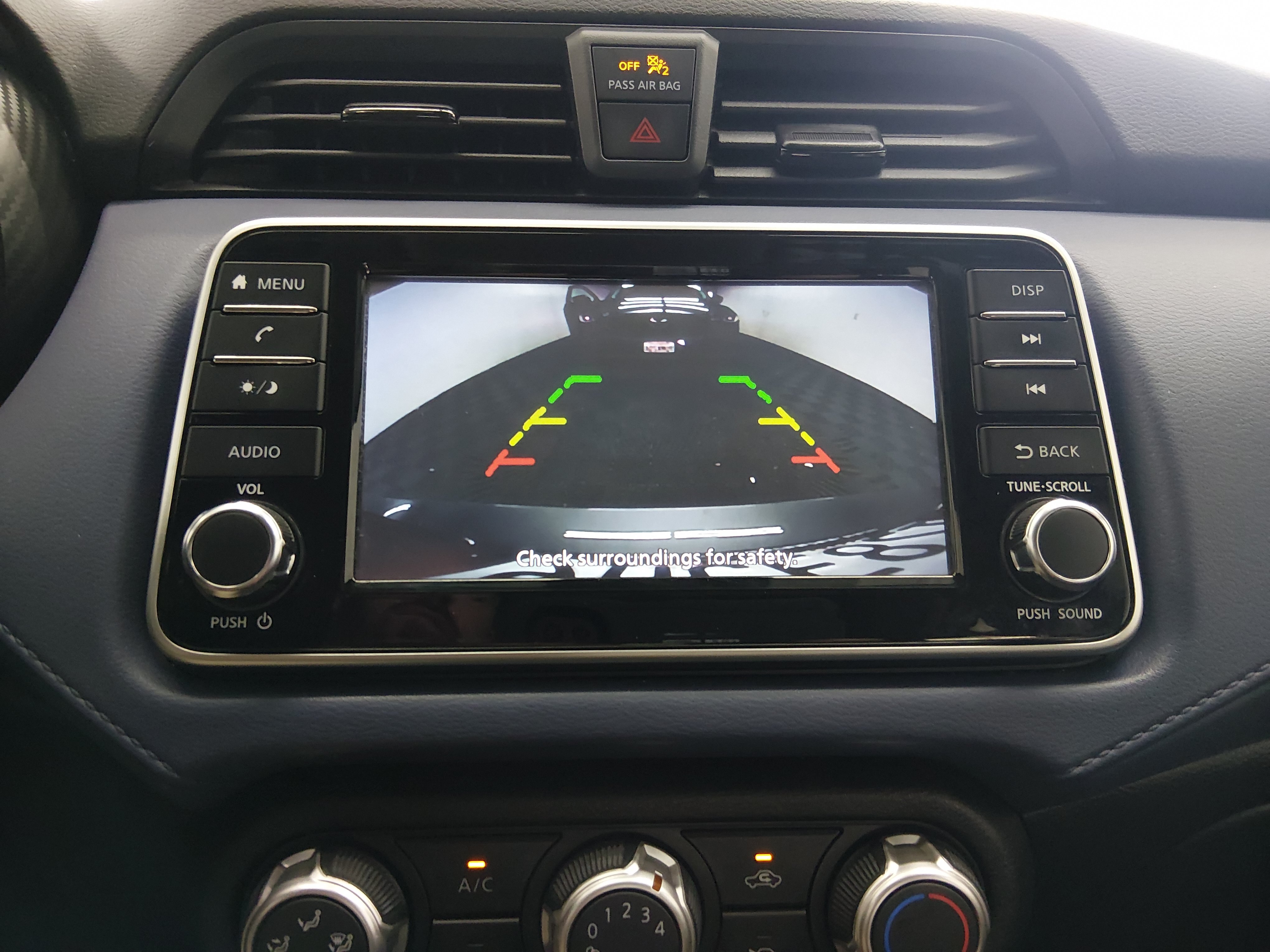 2023 Nissan Versa Sedan SV - Photo 16