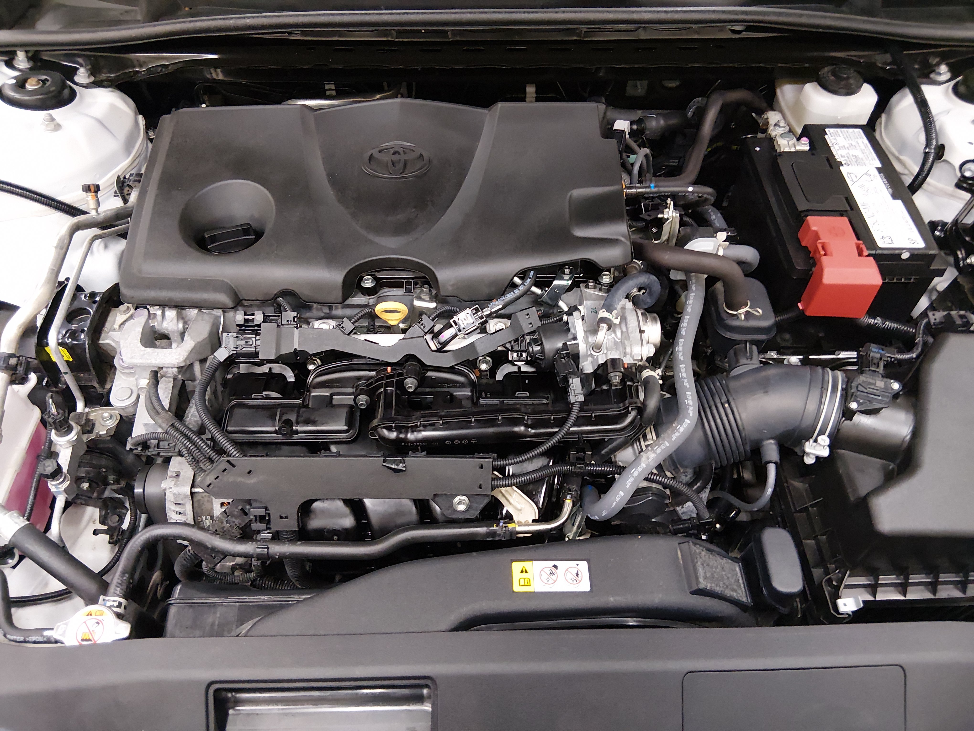2024 Toyota Camry LE - Photo 9