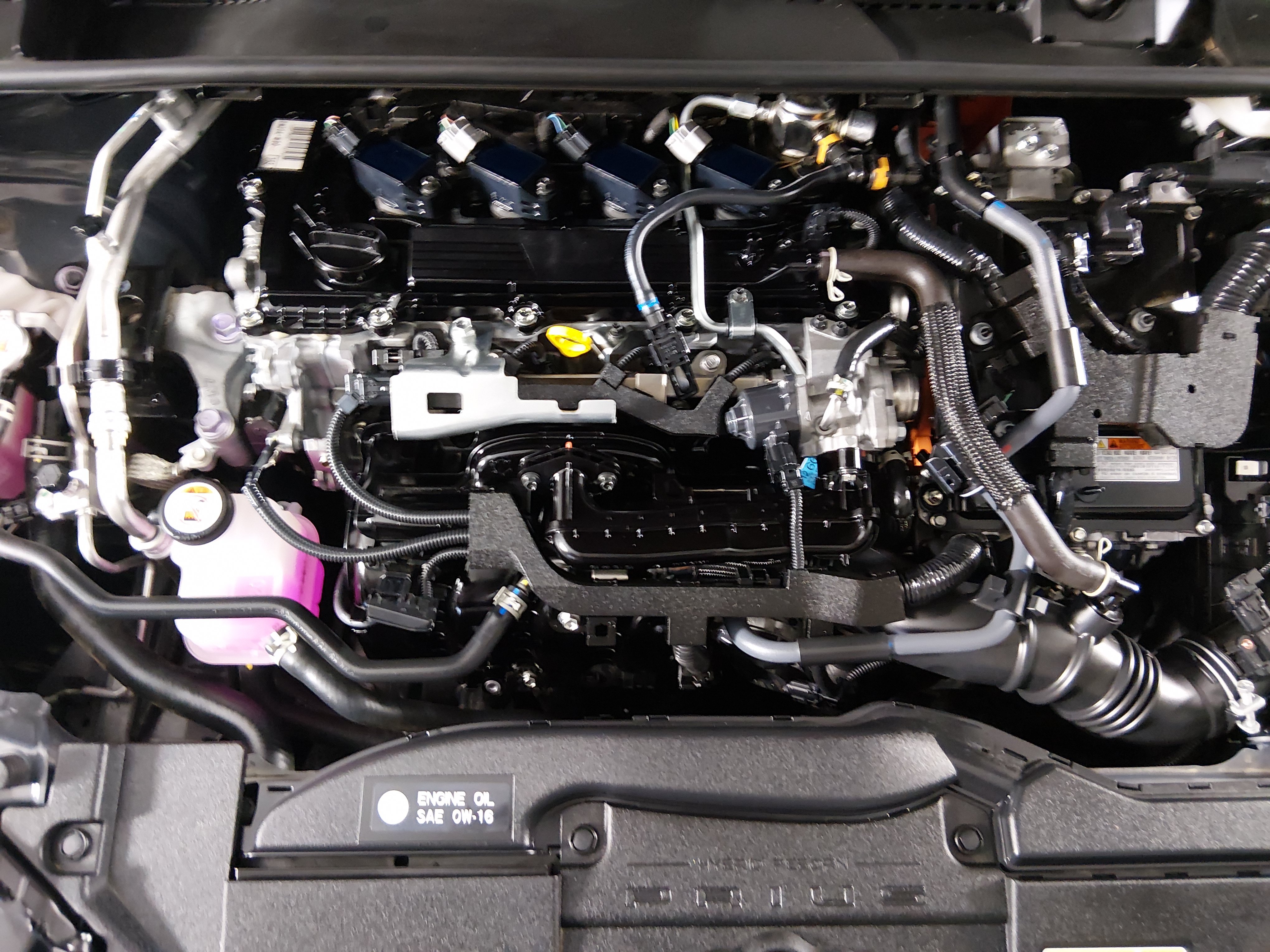 2025 Toyota Prius LE - Photo 9