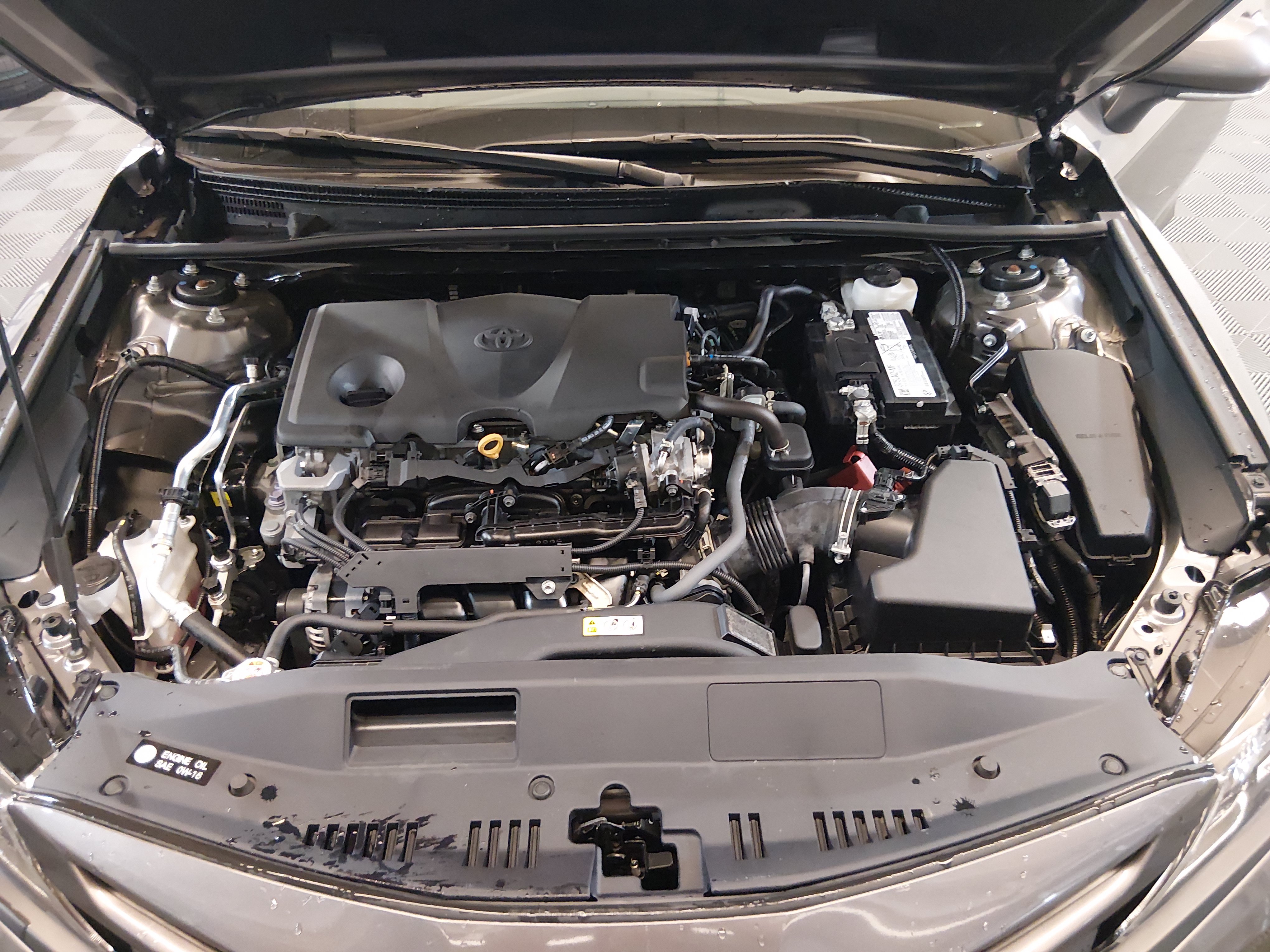 2024 Toyota Camry SE - Photo 9