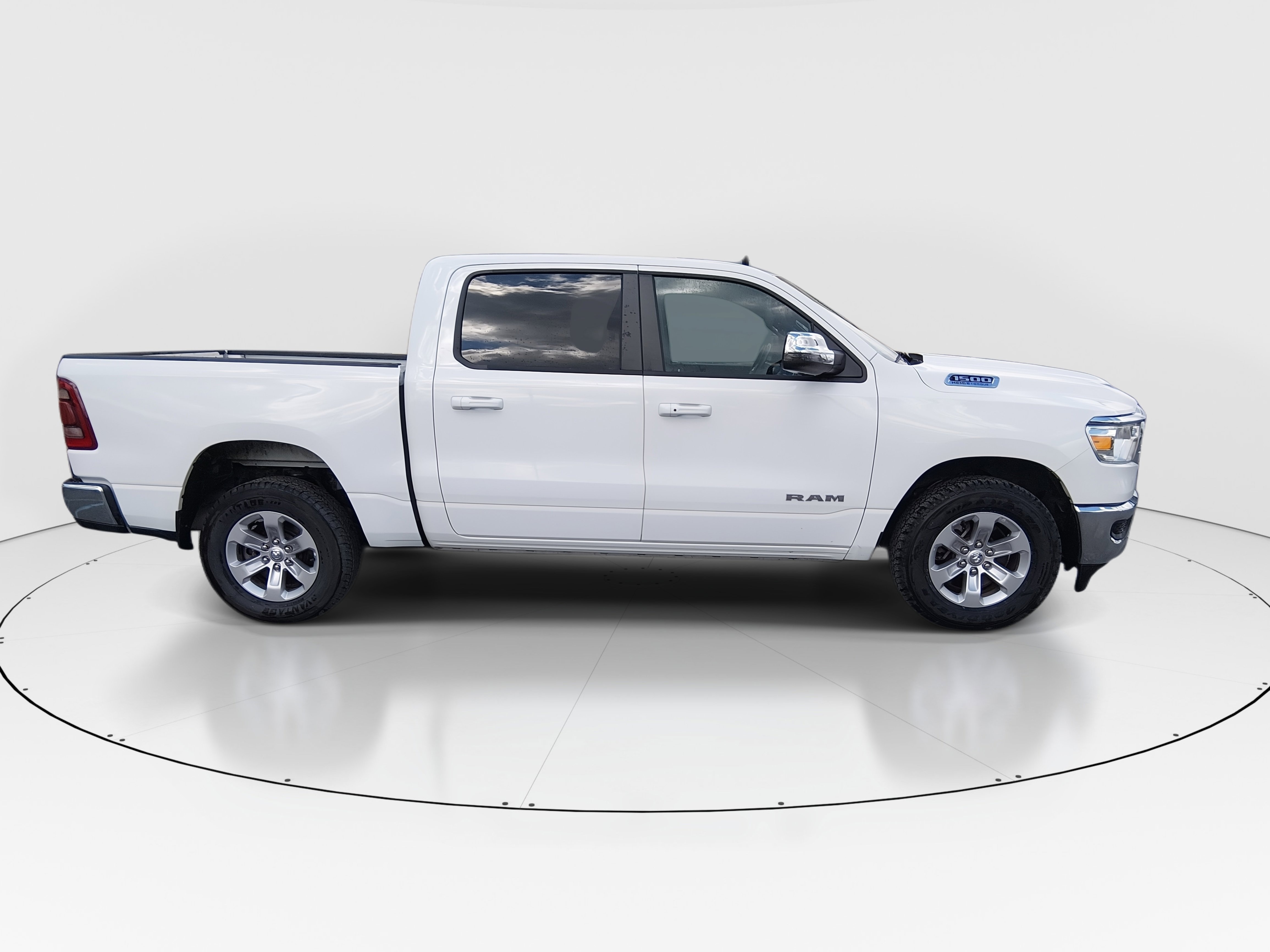 2024 RAM Ram 1500 Pickup Laramie - Photo 8