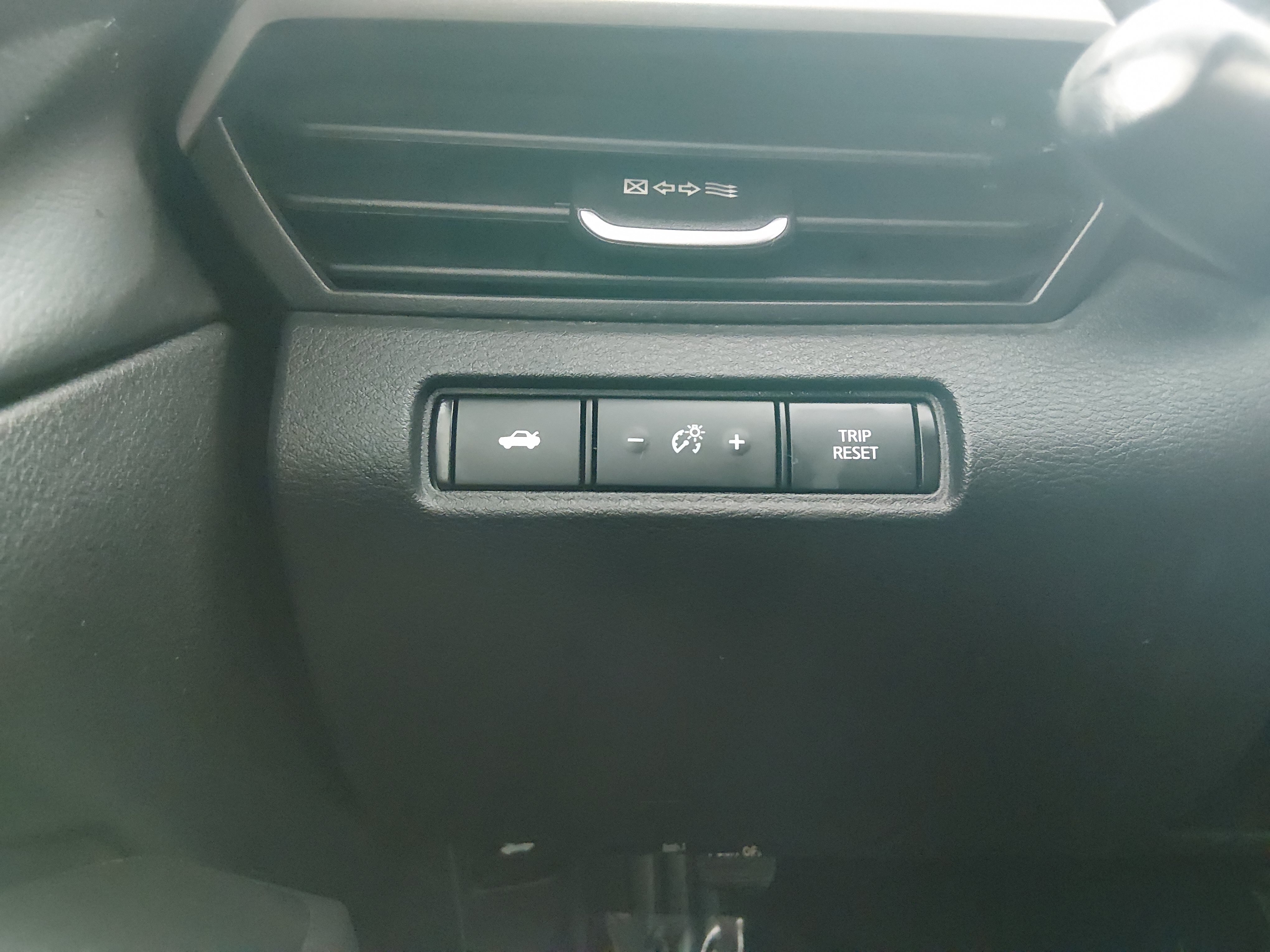 2024 Nissan Altima SV - Photo 13