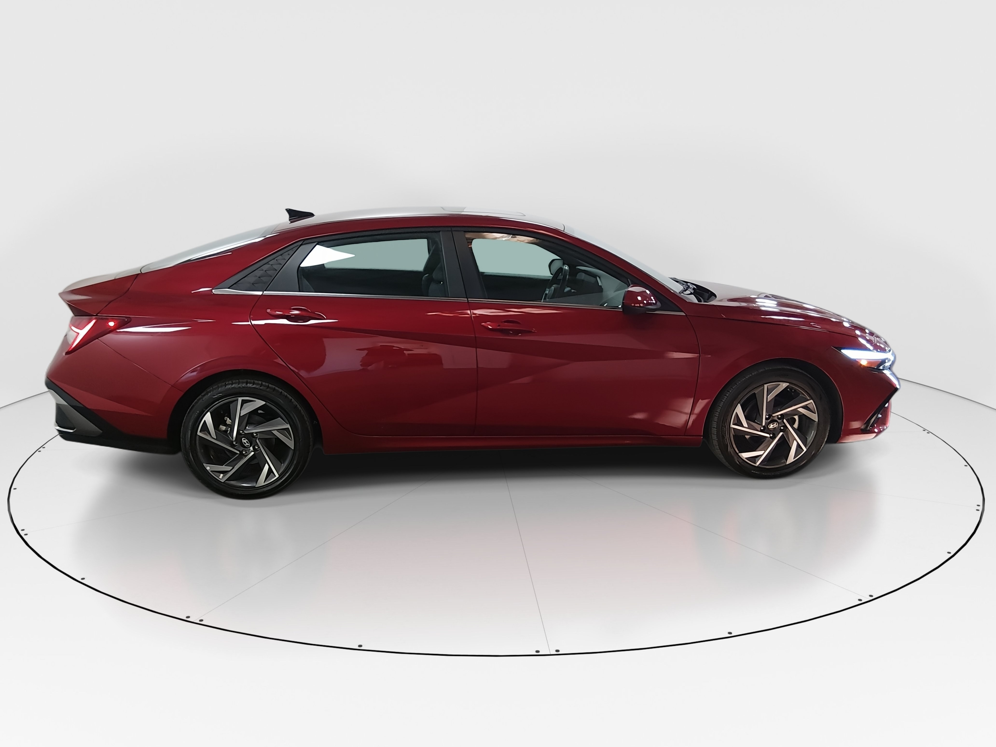 2025 Hyundai Elantra SEL - Photo 8