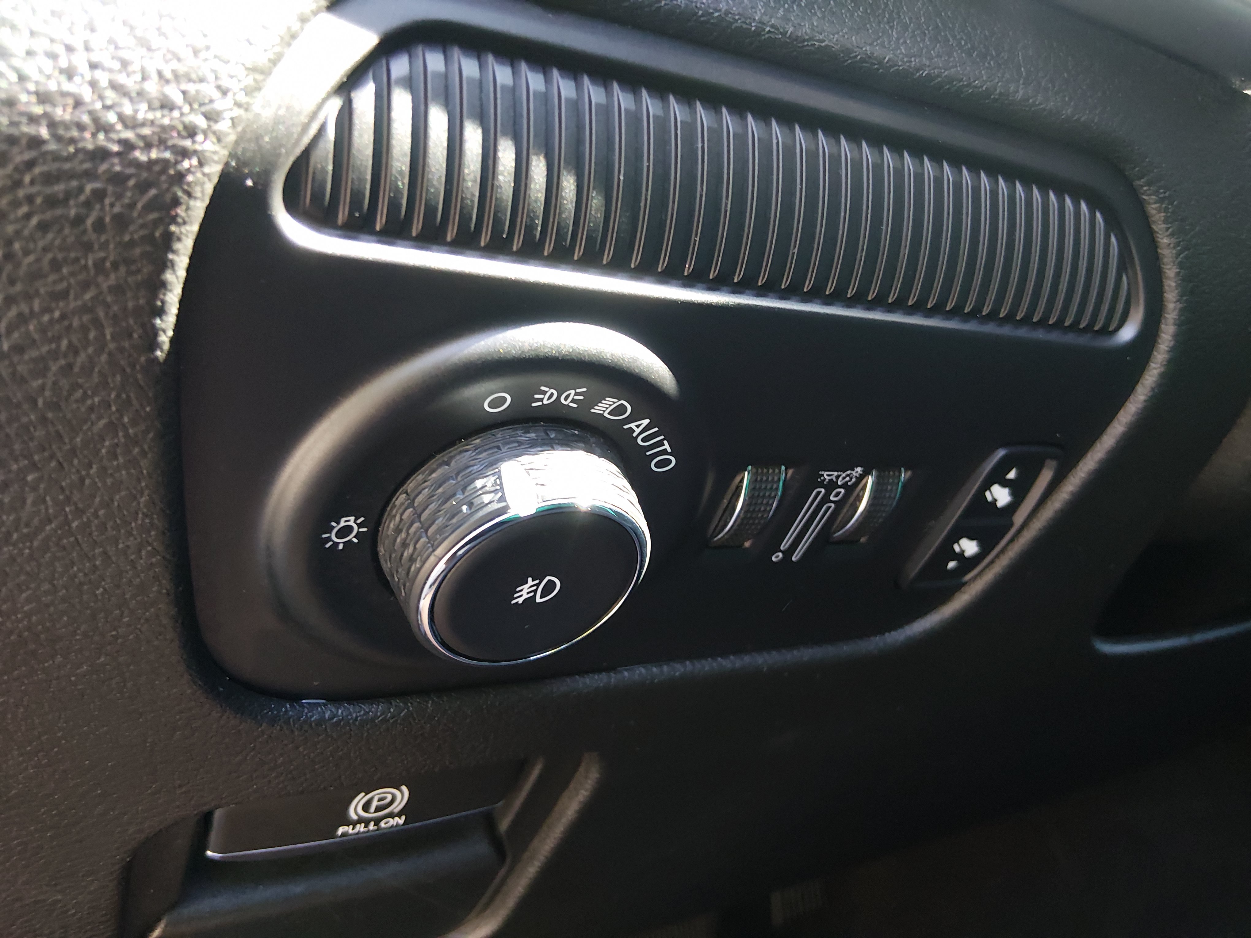 2023 Jeep Wagoneer L Series II - Photo 13