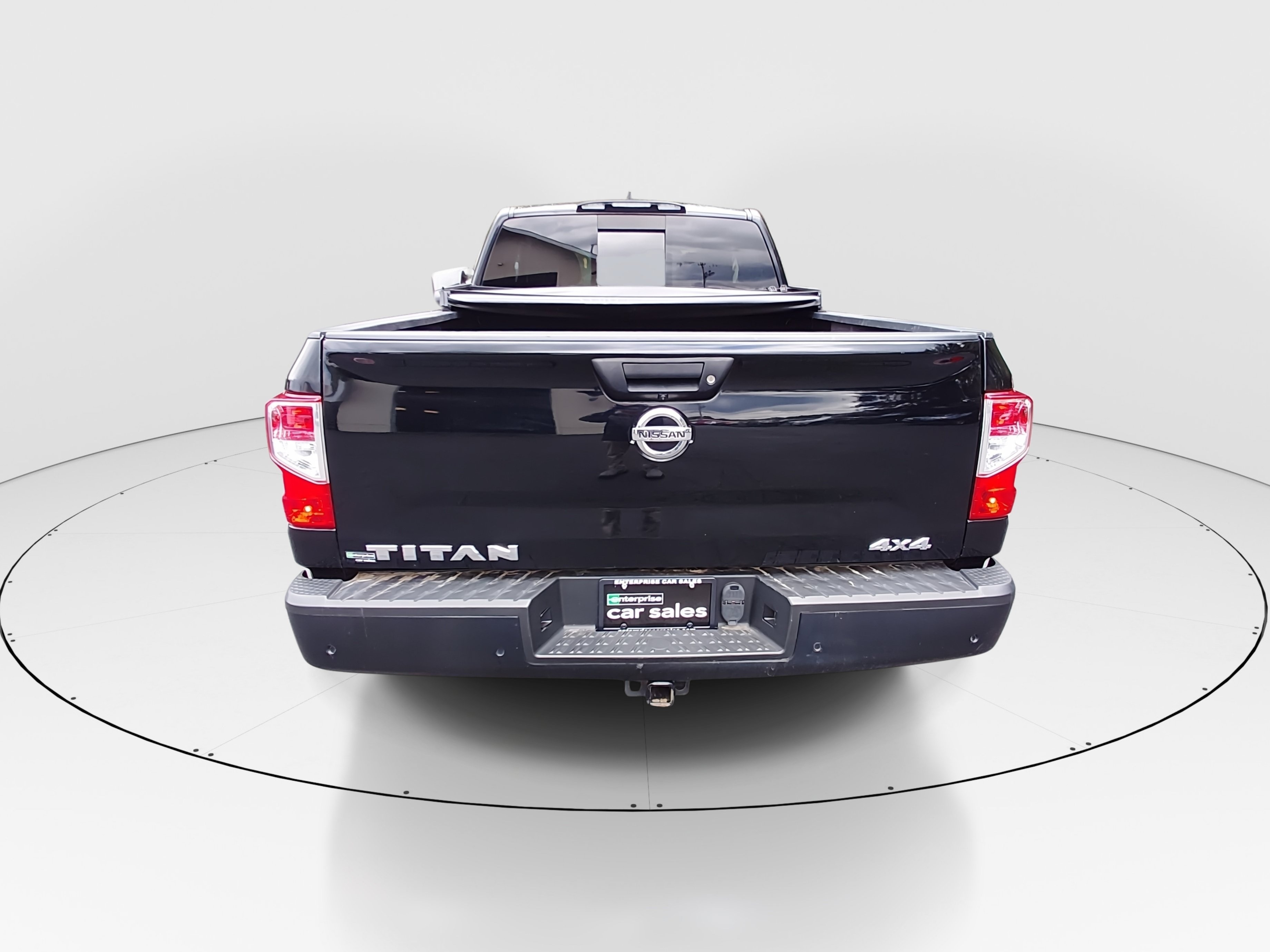 2022 Nissan Titan S - Photo 6