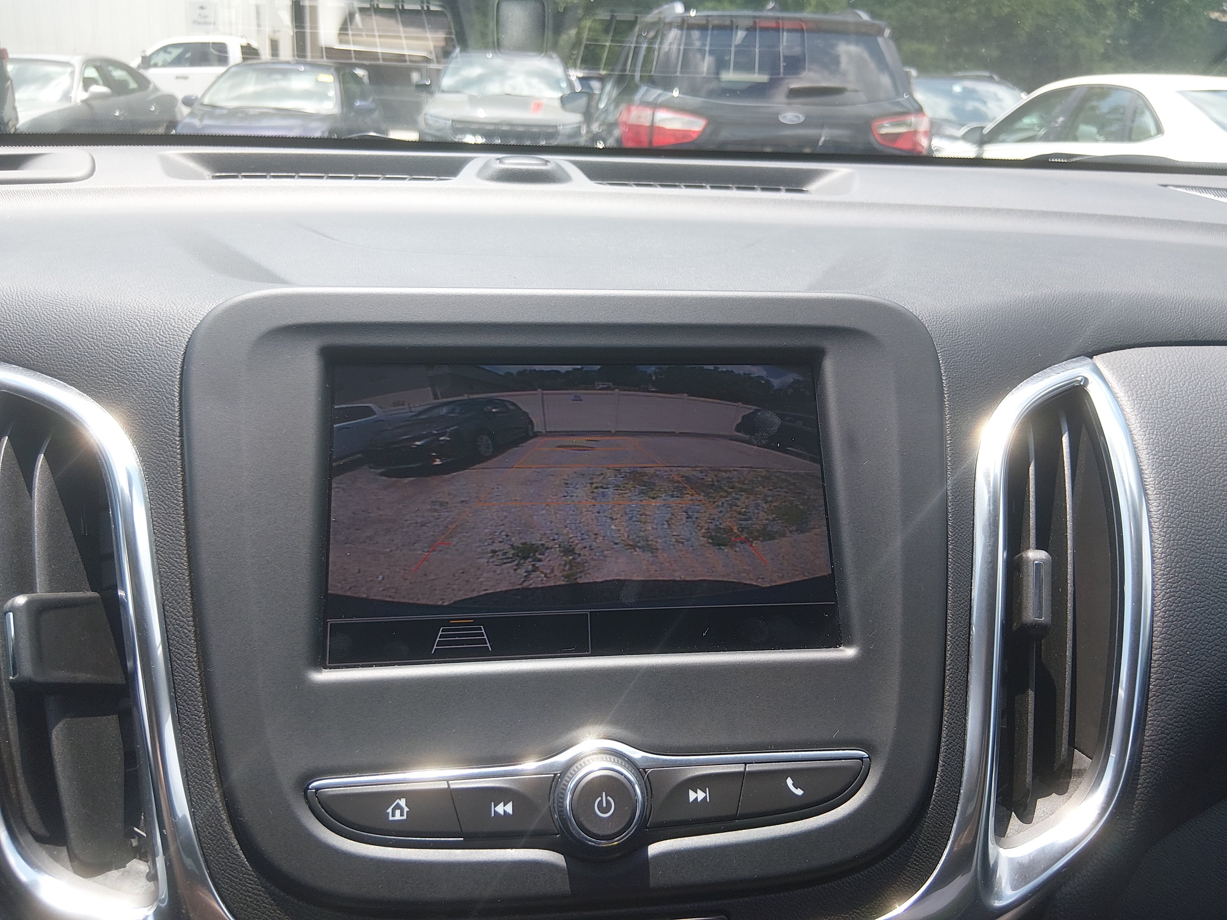2024 Chevrolet Equinox LT - Photo 16