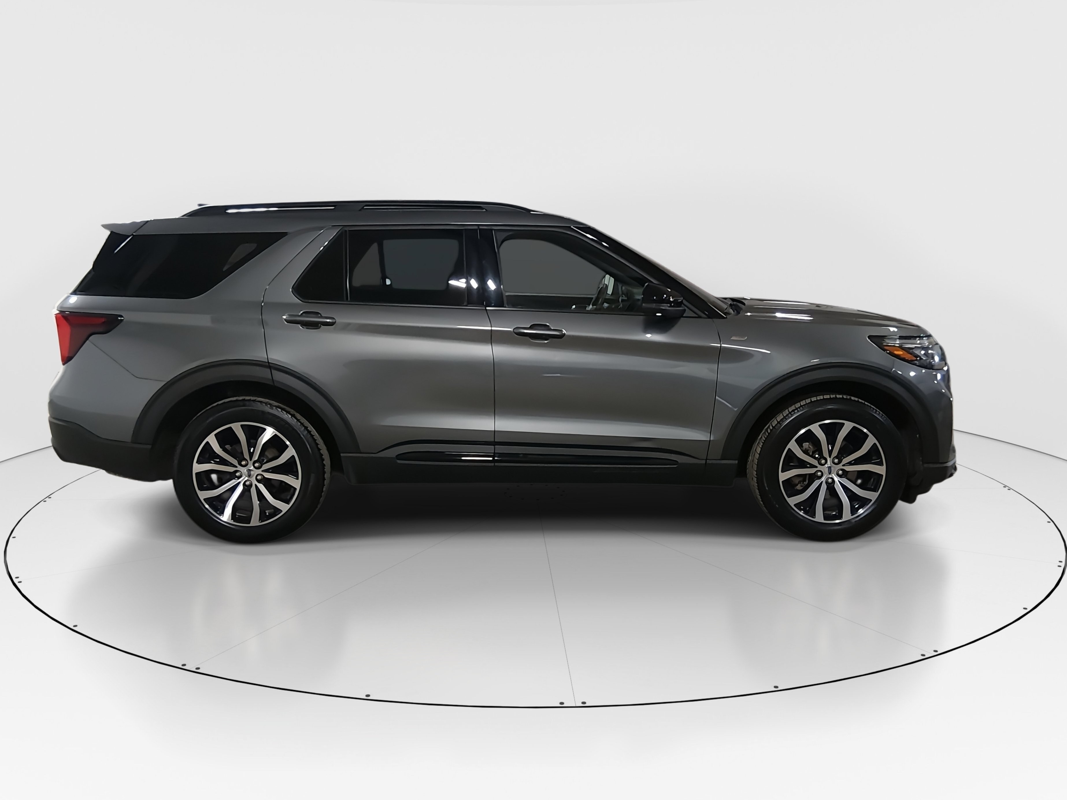 2025 Ford Explorer ST-LINE - Photo 8
