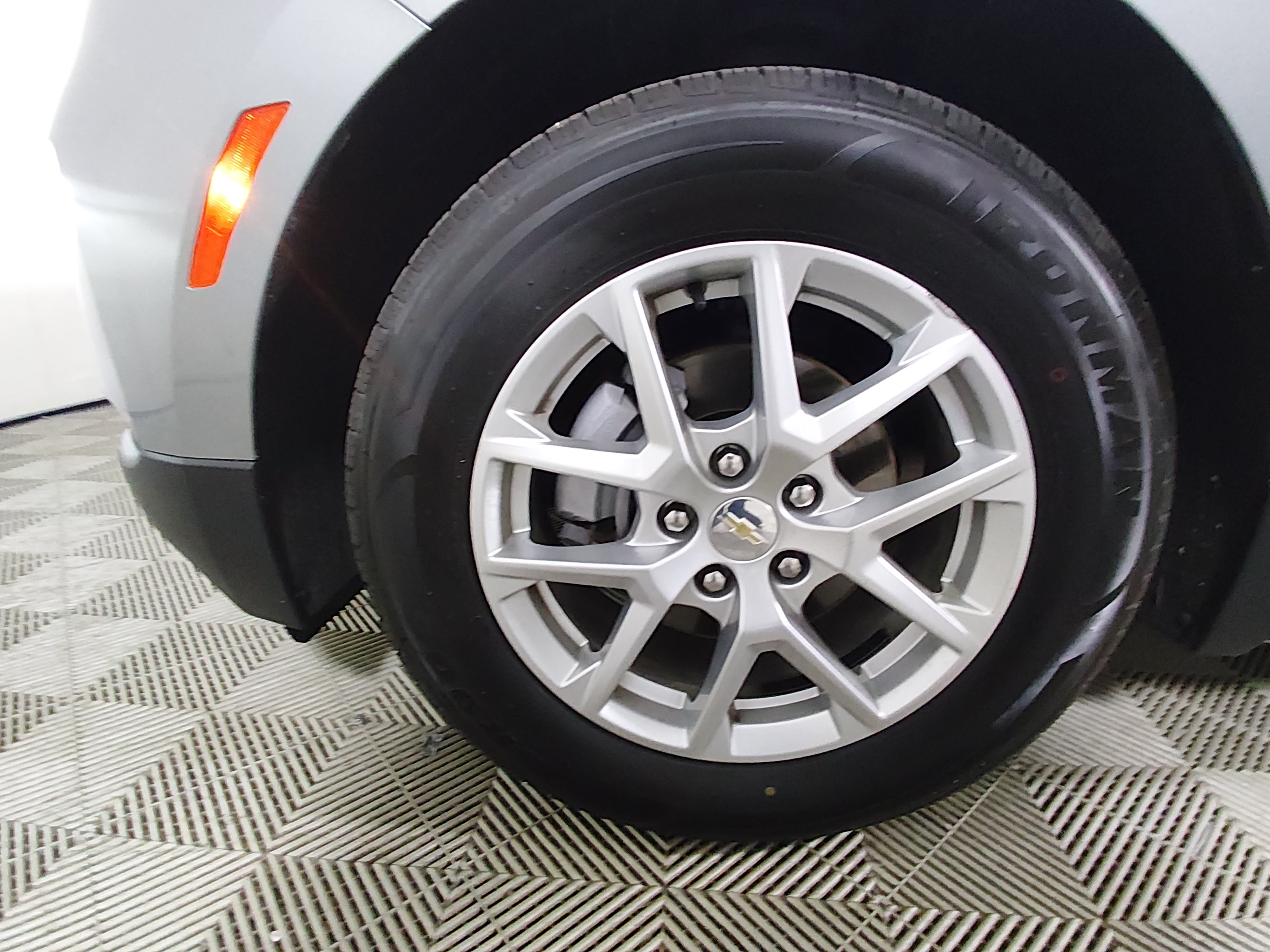 2024 Chevrolet Equinox LT - Photo 10