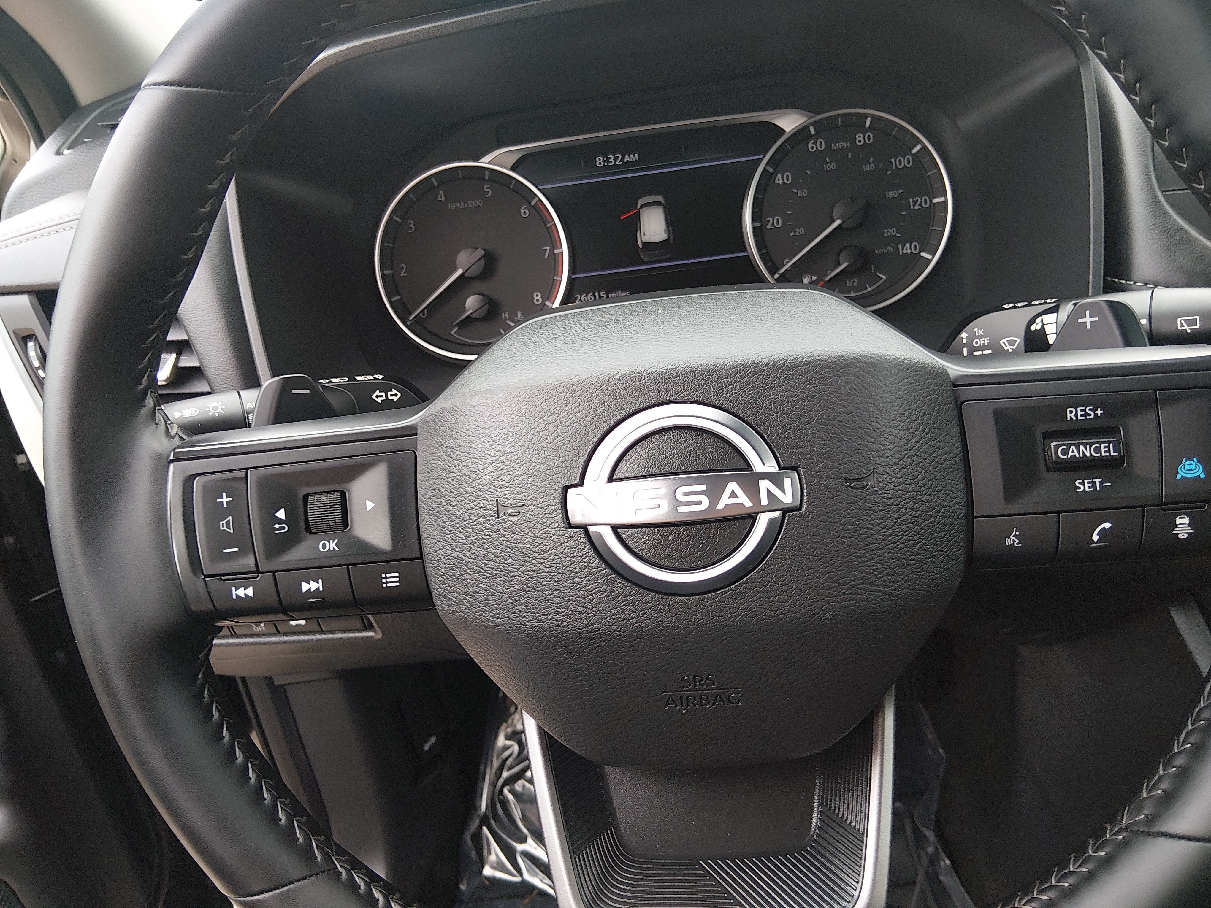 2025 Nissan Rogue SV - Photo 12