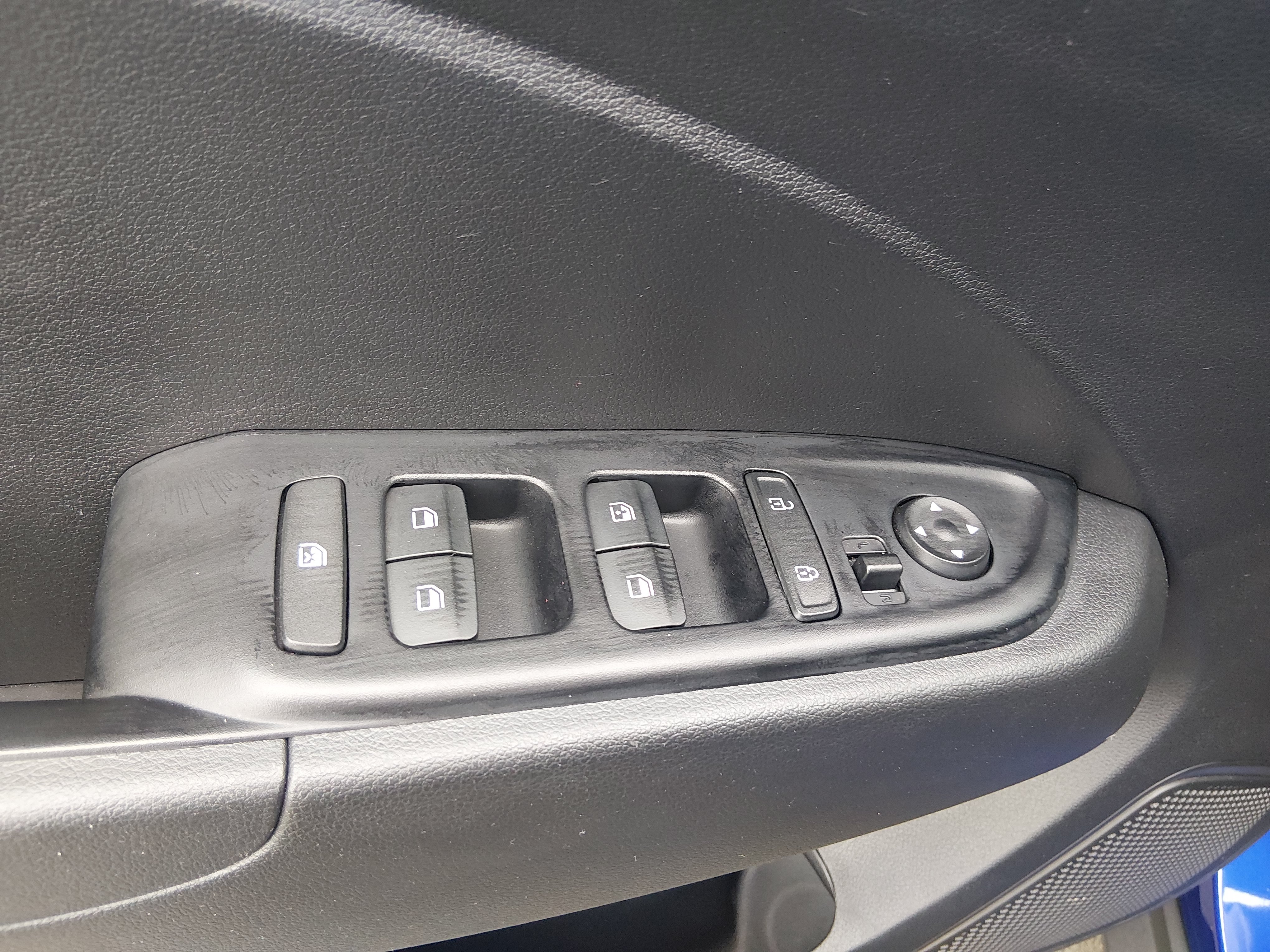 2025 Hyundai Venue SEL - Photo 19