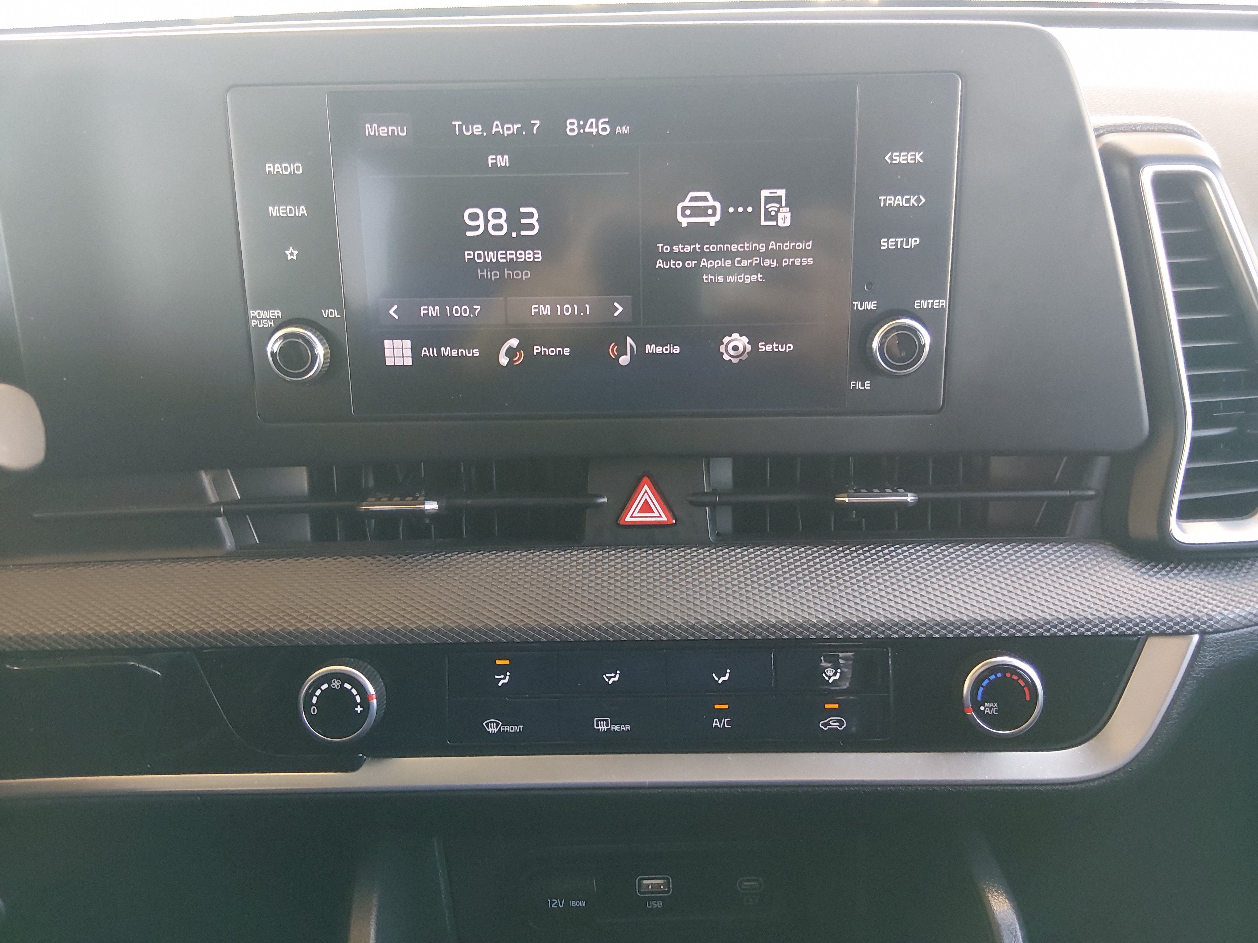 2024 Kia Sportage LX - Photo 19