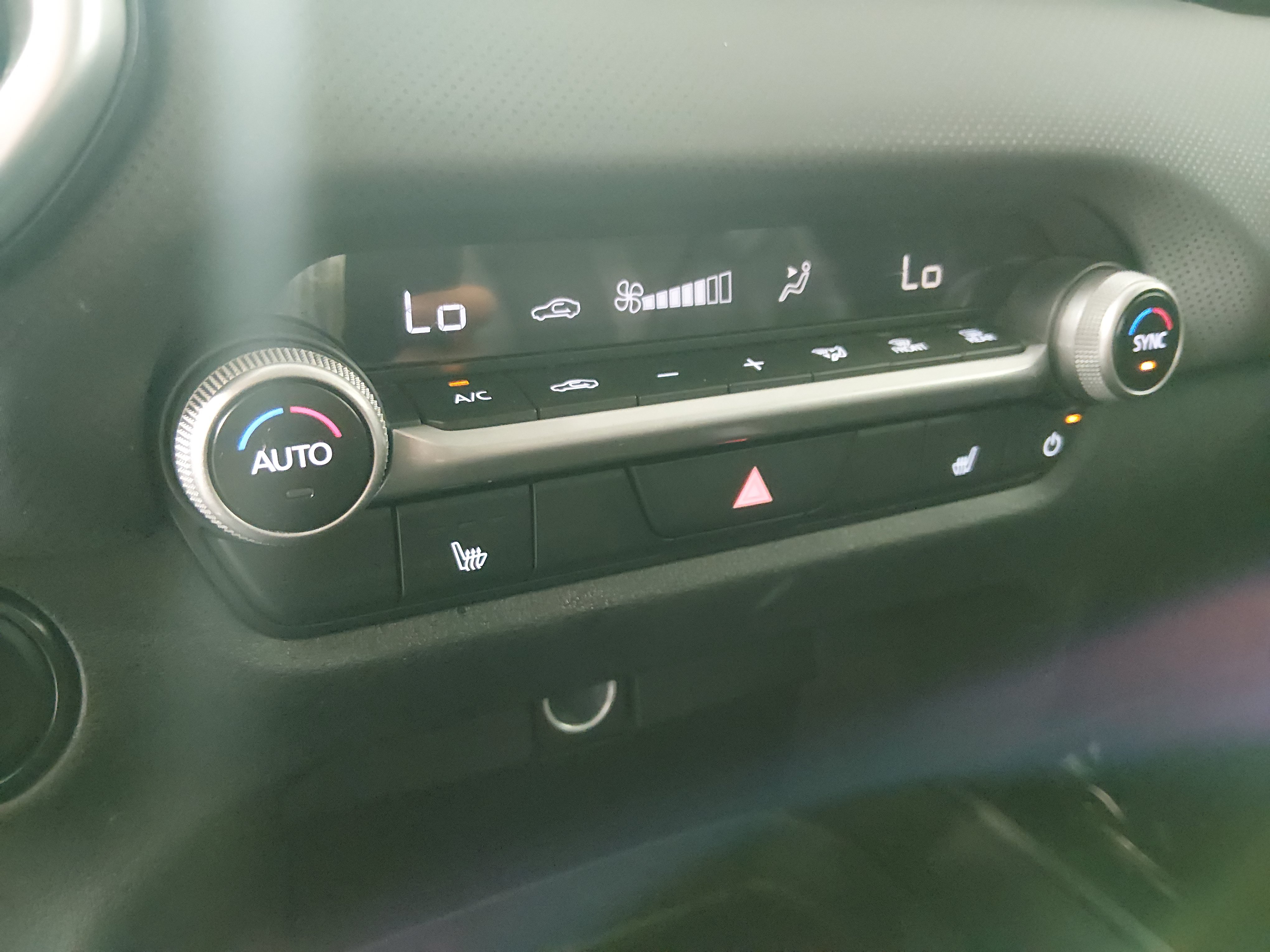 2025 Mazda CX-50 Preferred - Photo 18