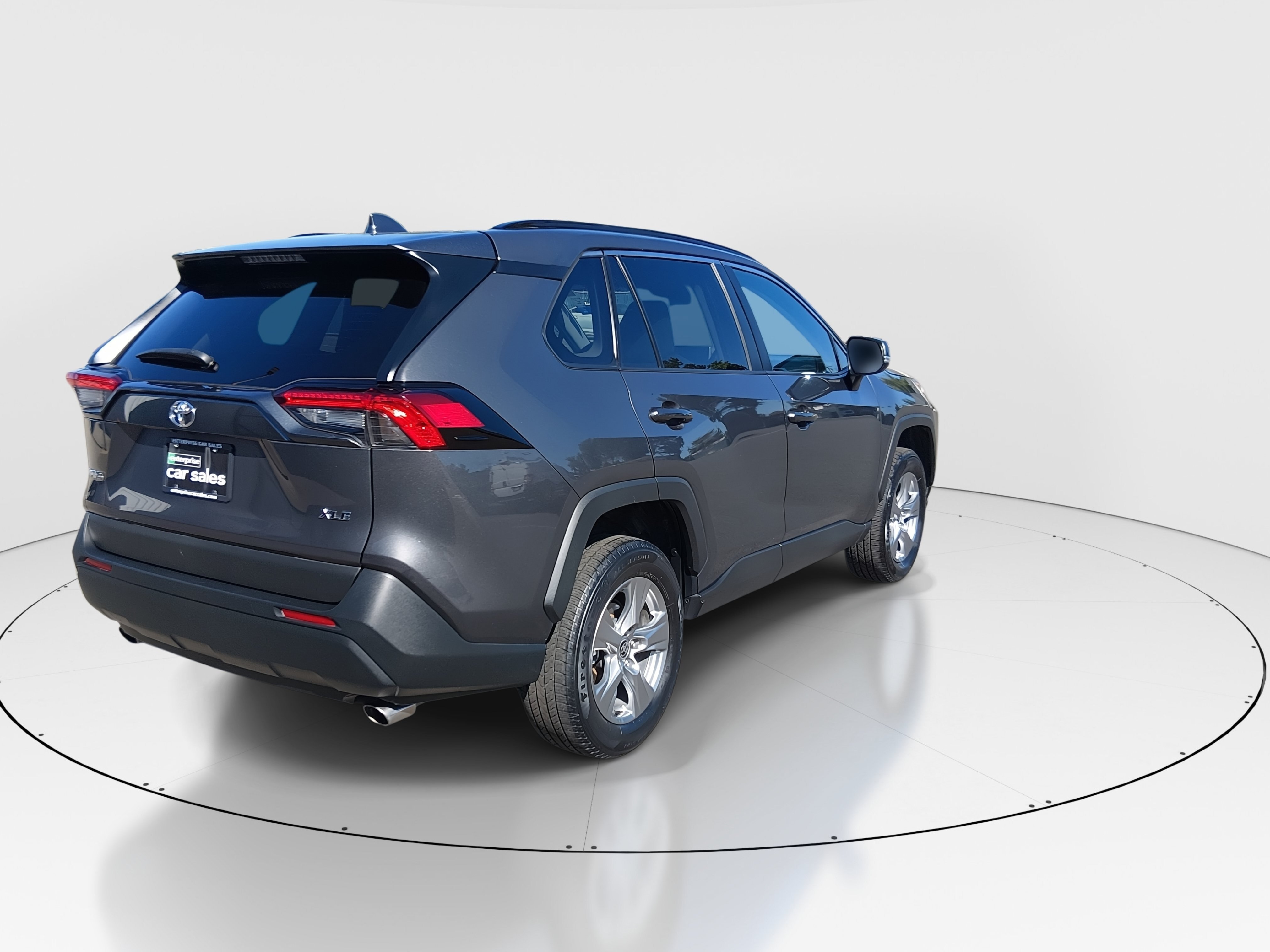 2024 Toyota RAV4 XLE - Photo 7