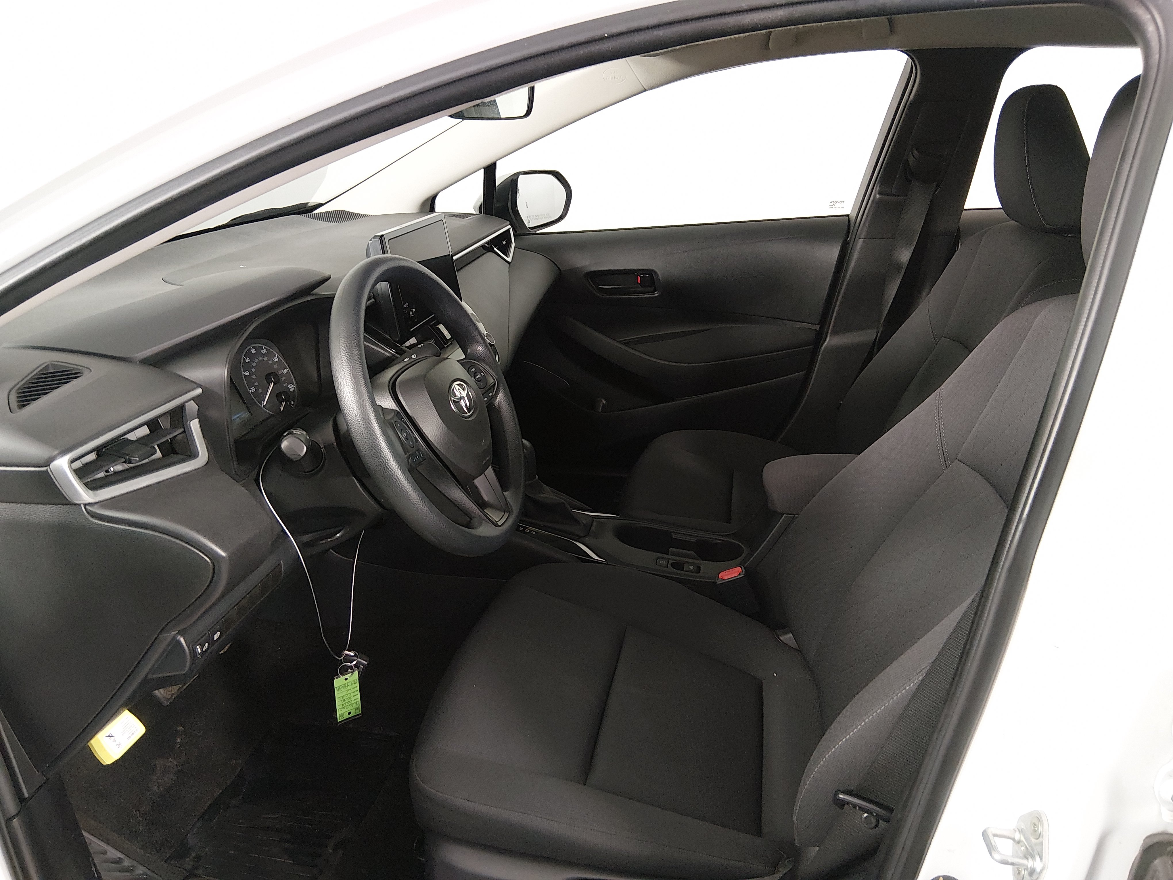 2024 Toyota Corolla LE - Photo 17