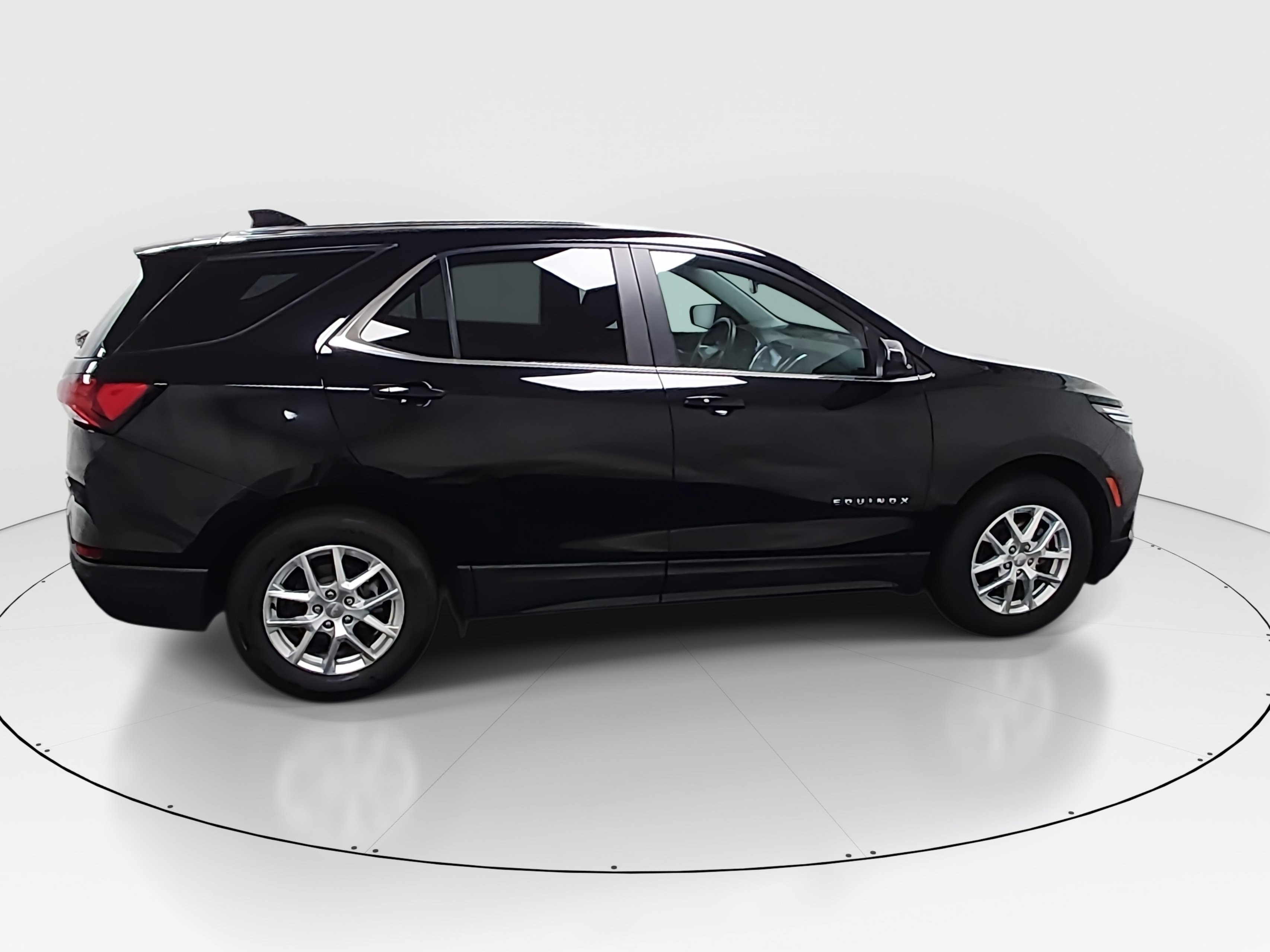 2024 Chevrolet Equinox LT - Photo 8