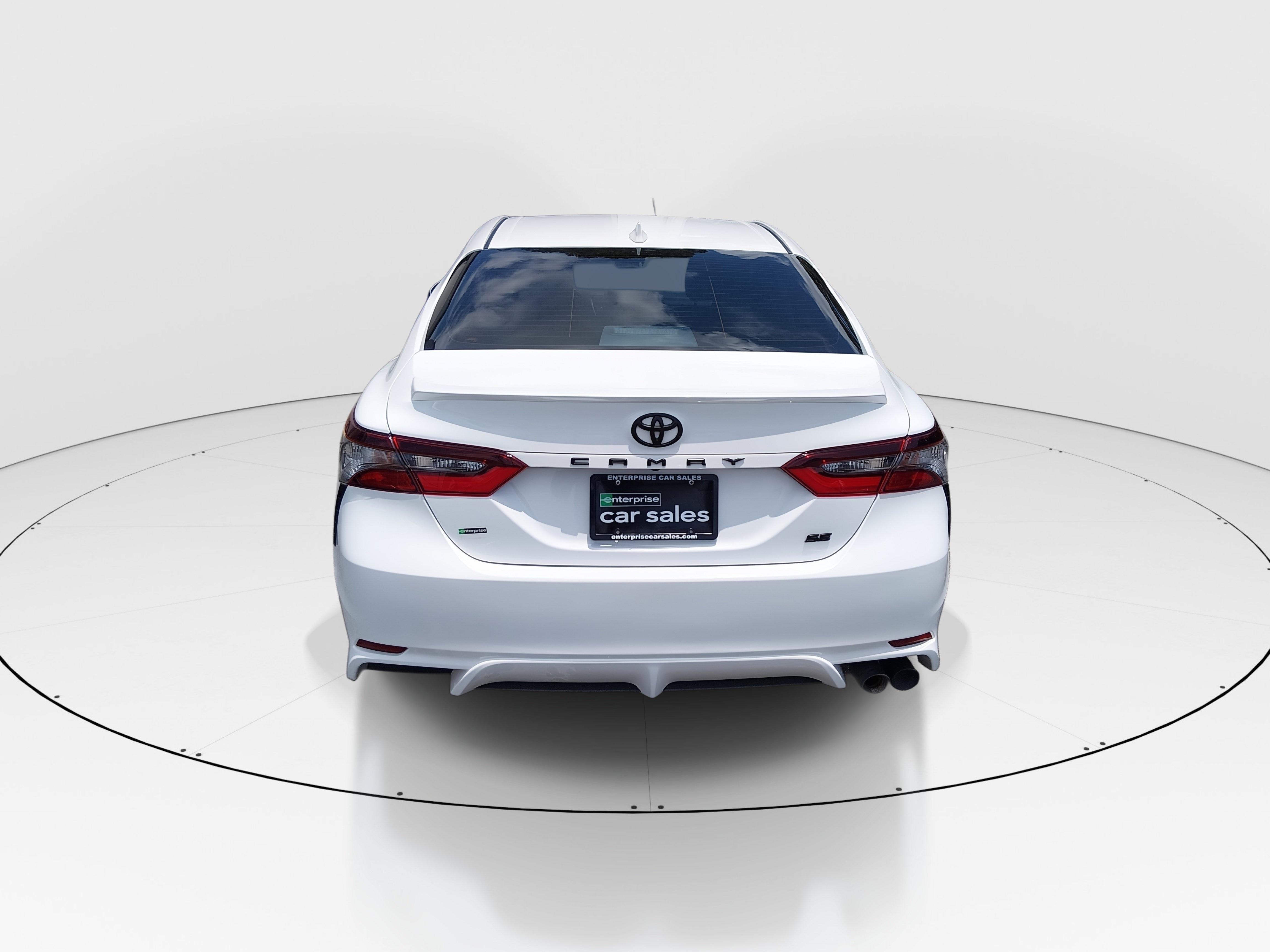 2024 Toyota Camry SE - Photo 6