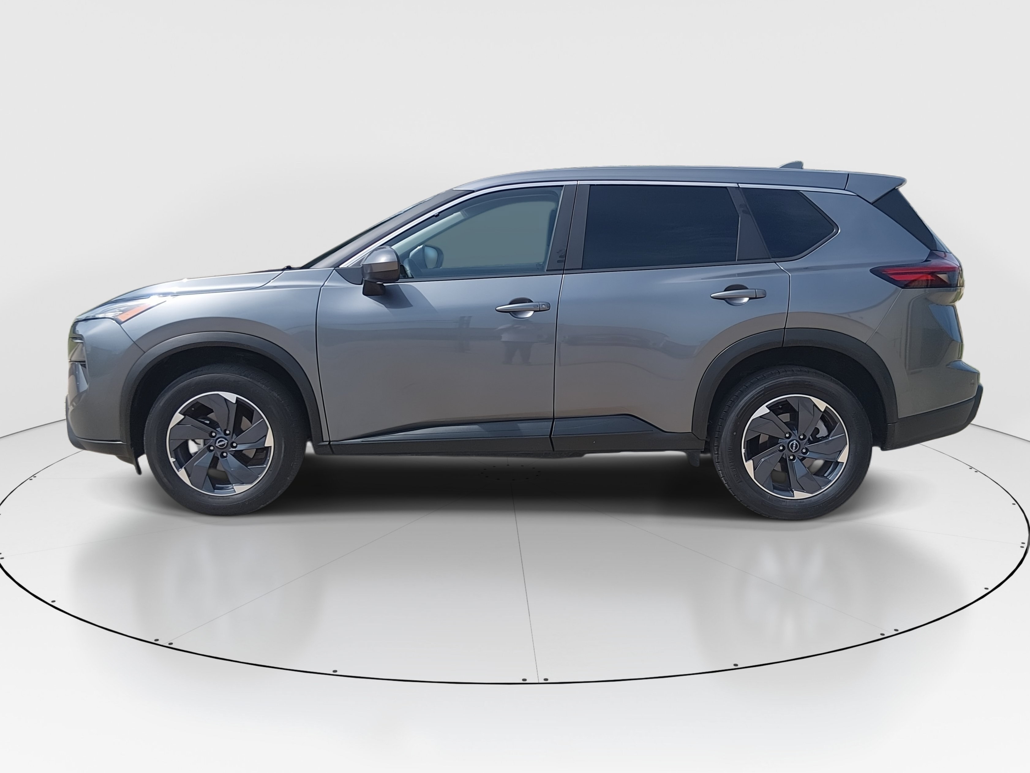 2025 Nissan Rogue SV - Photo 4