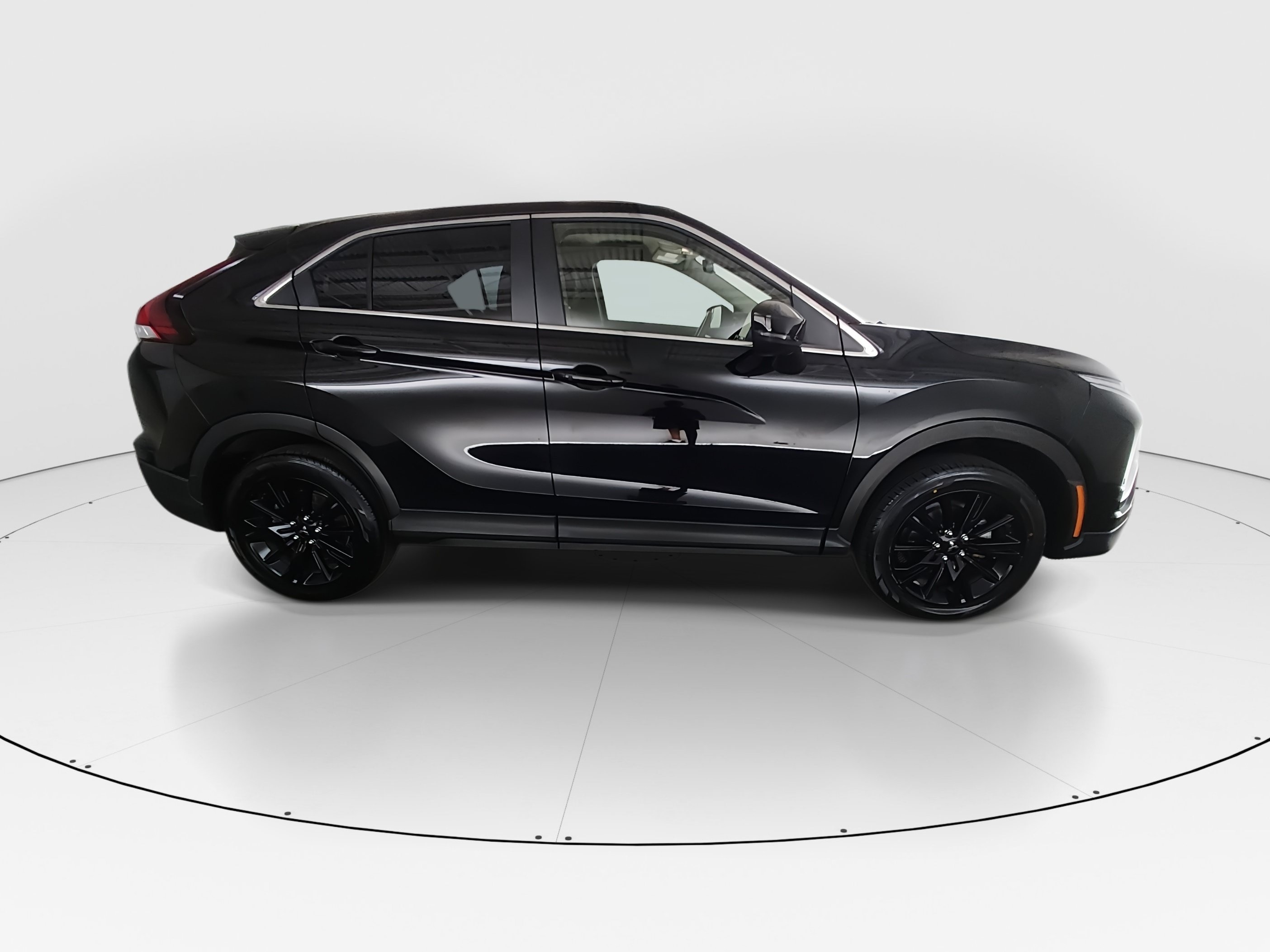 2024 Mitsubishi Eclipse Cross LE - Photo 8