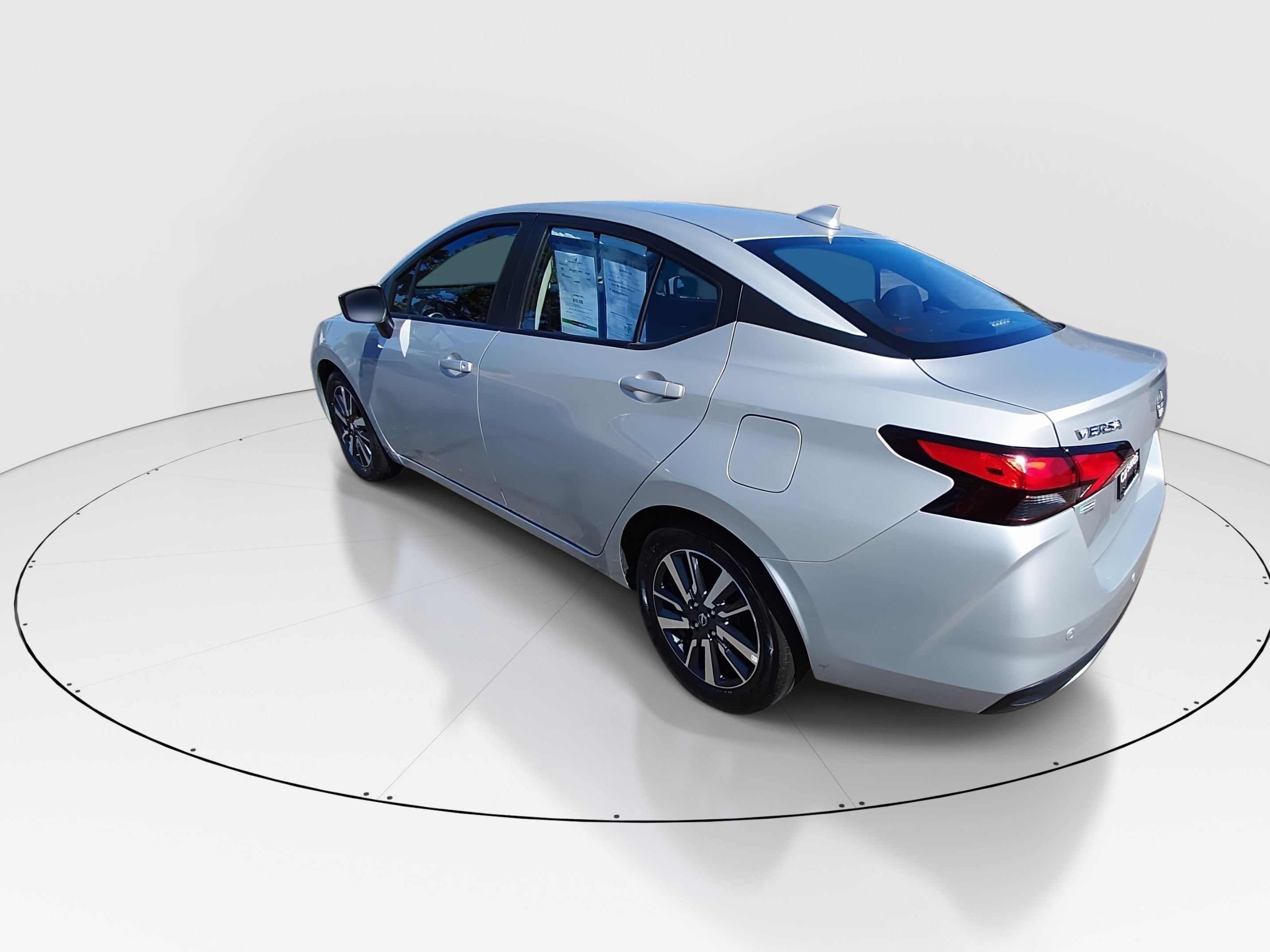 2025 Nissan Versa Sedan SV - Photo 5