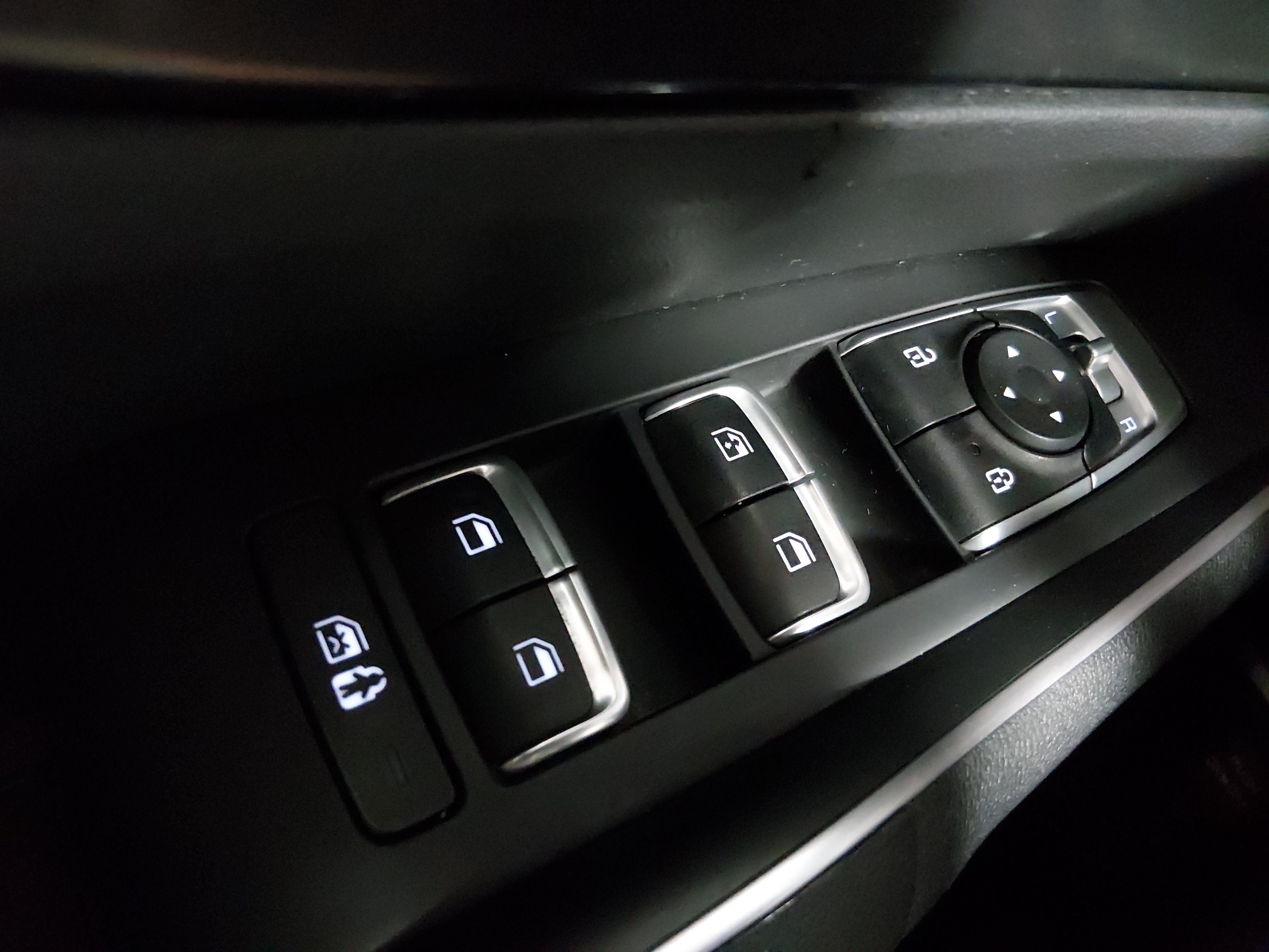 2023 Kia Sorento LX - Photo 21