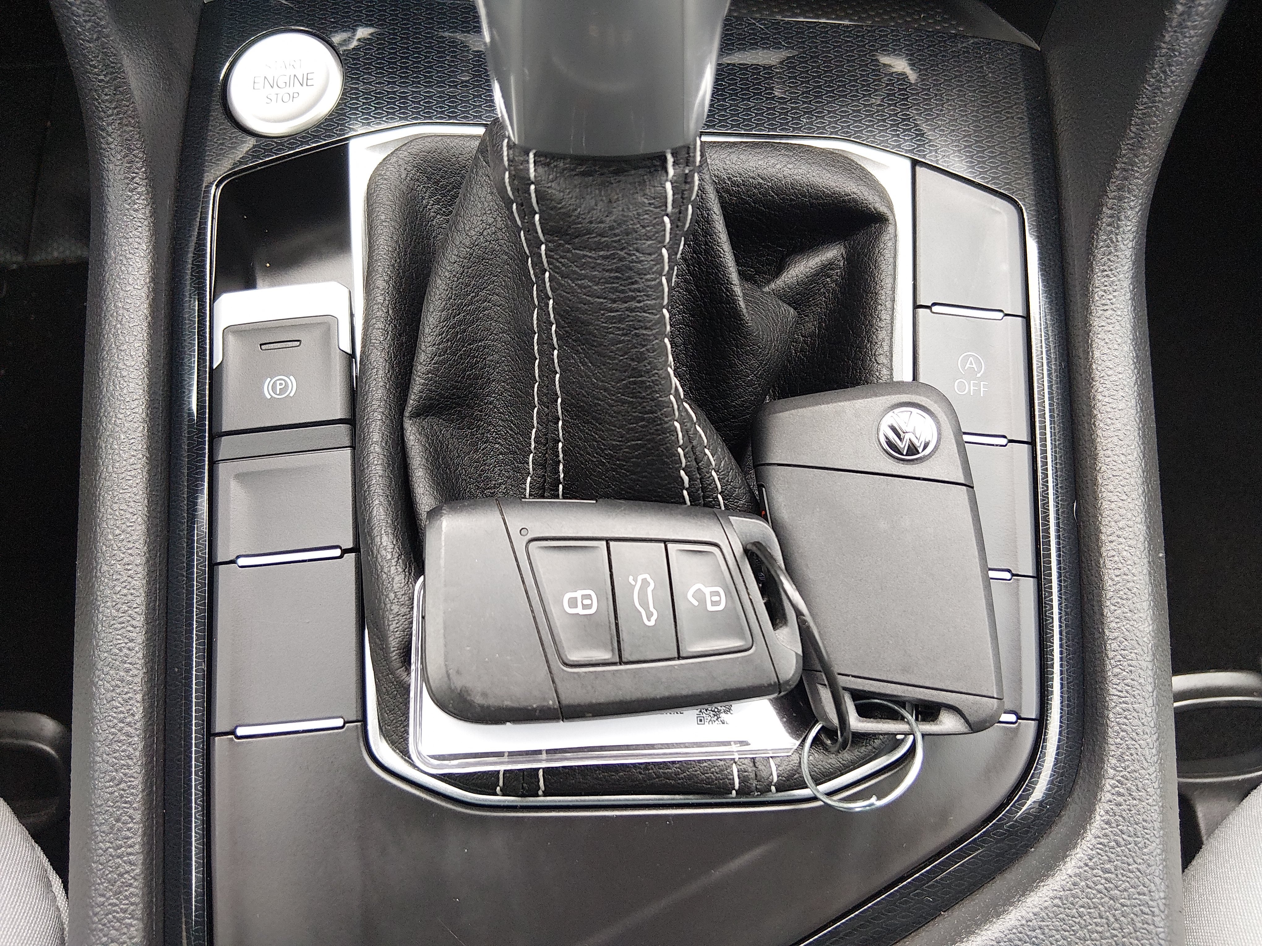 2025 Volkswagen Taos S - Photo 15