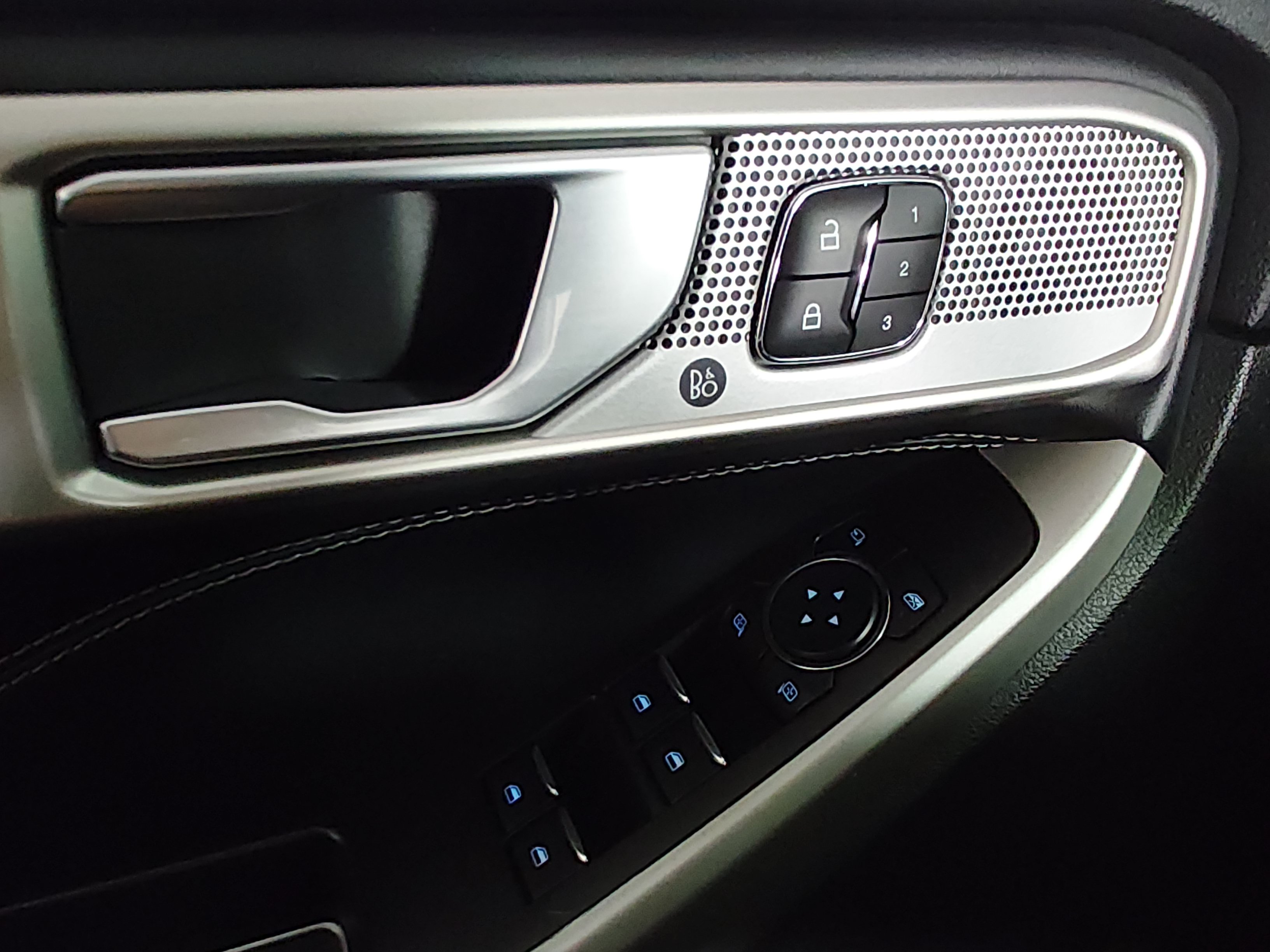 2023 Ford Explorer Limited - Photo 19