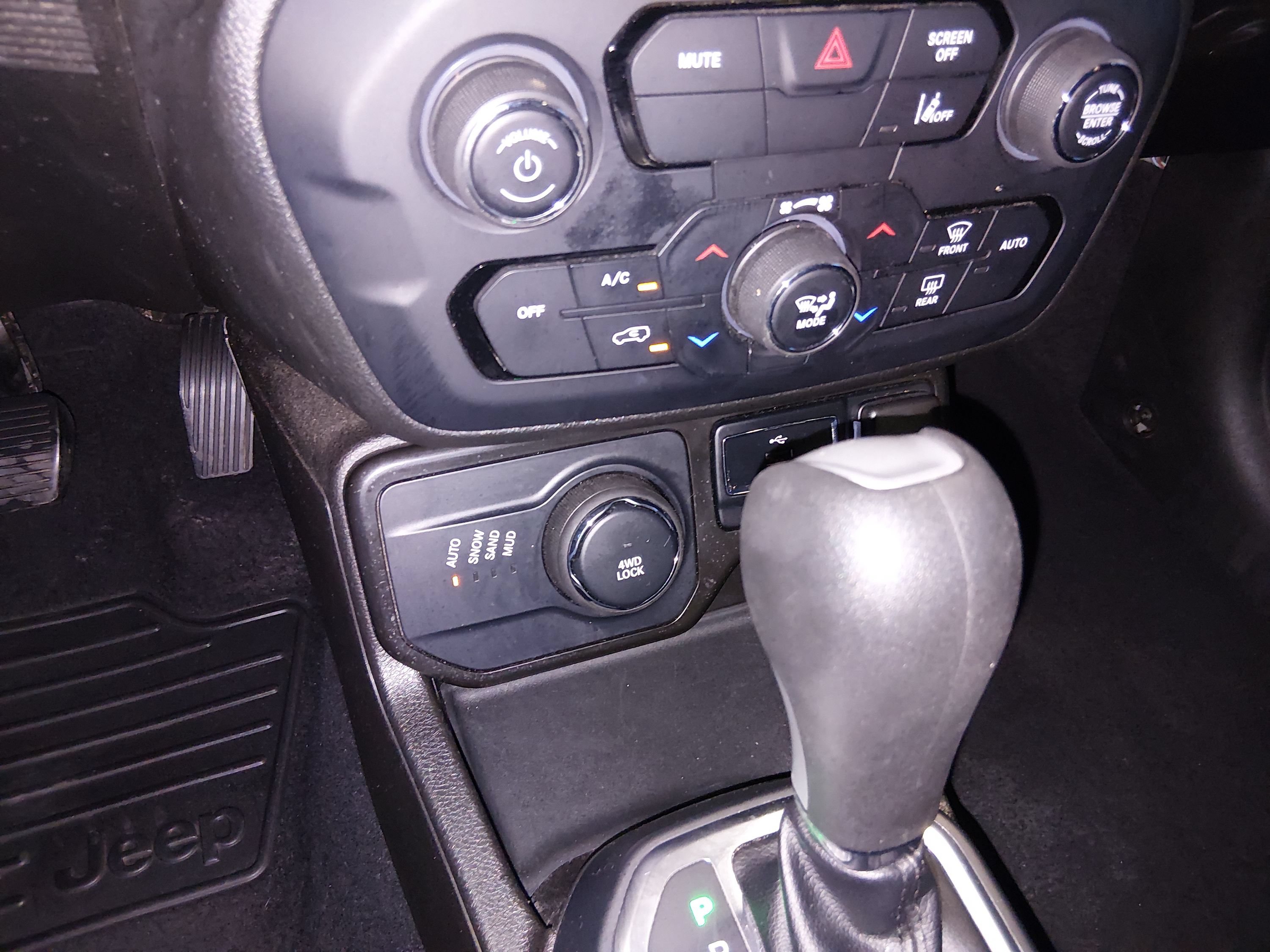 2023 Jeep Renegade Latitude - Photo 20