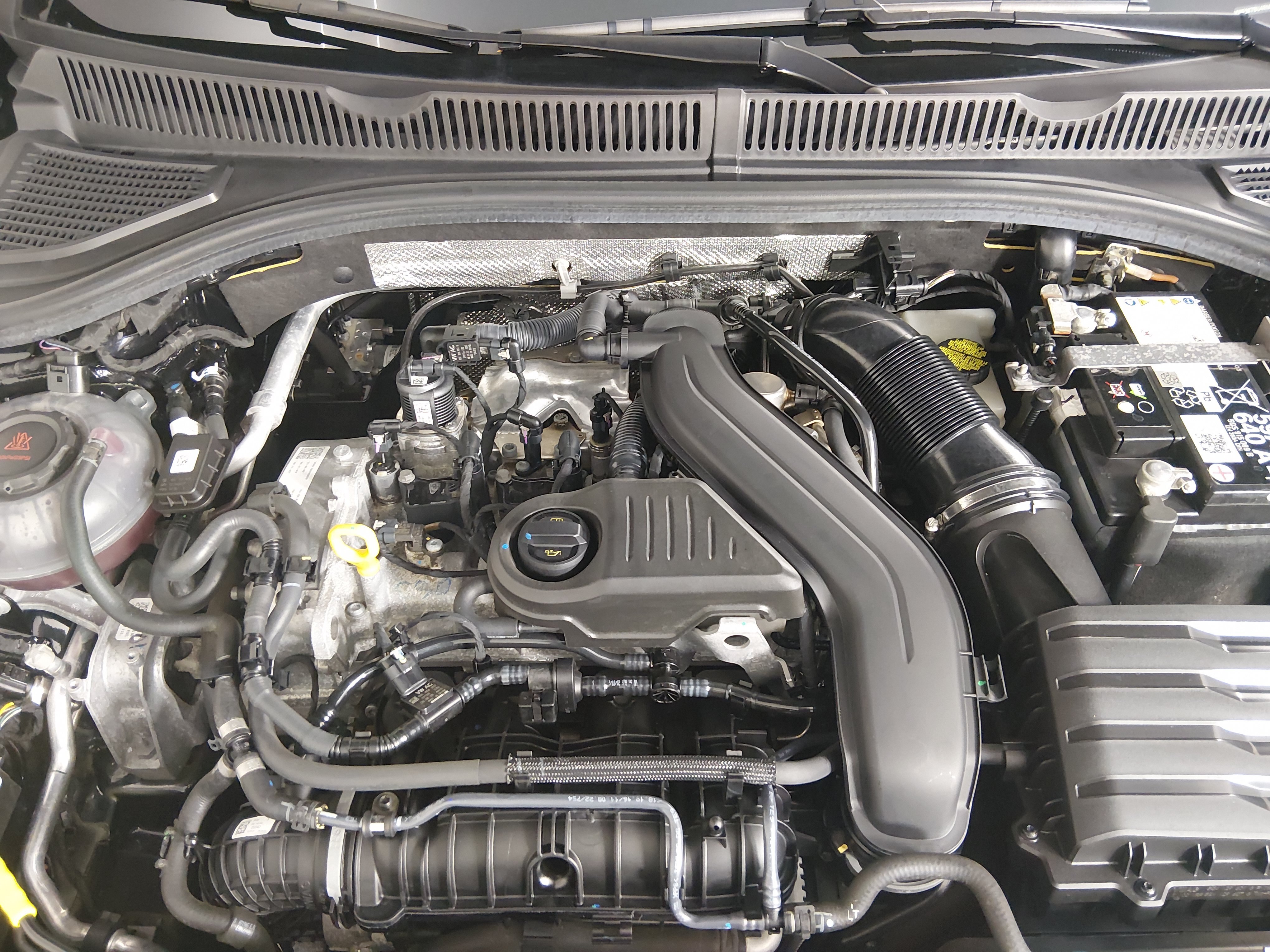 2024 Volkswagen Jetta SE - Photo 9