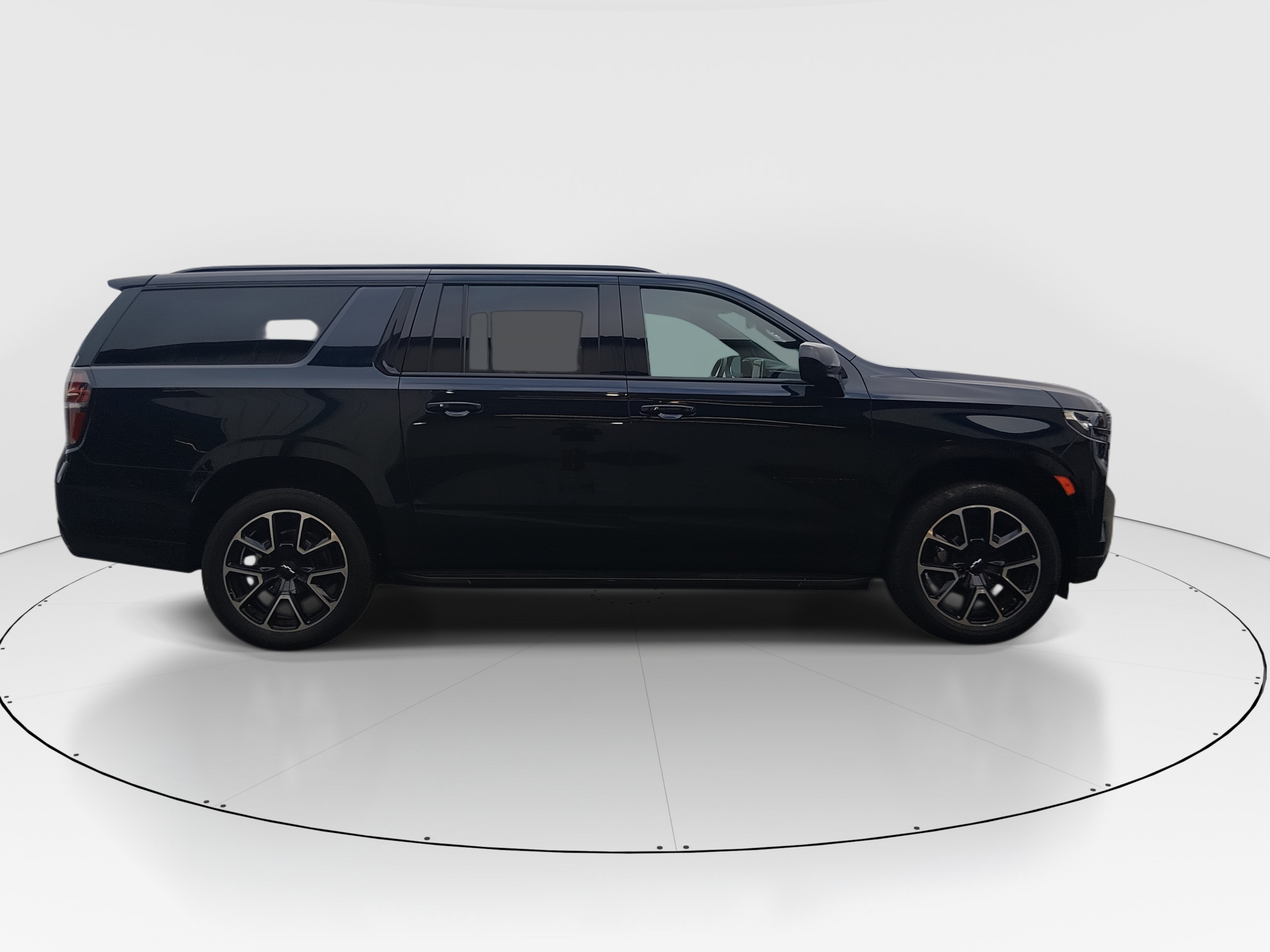 2024 Chevrolet Suburban RST - Photo 8