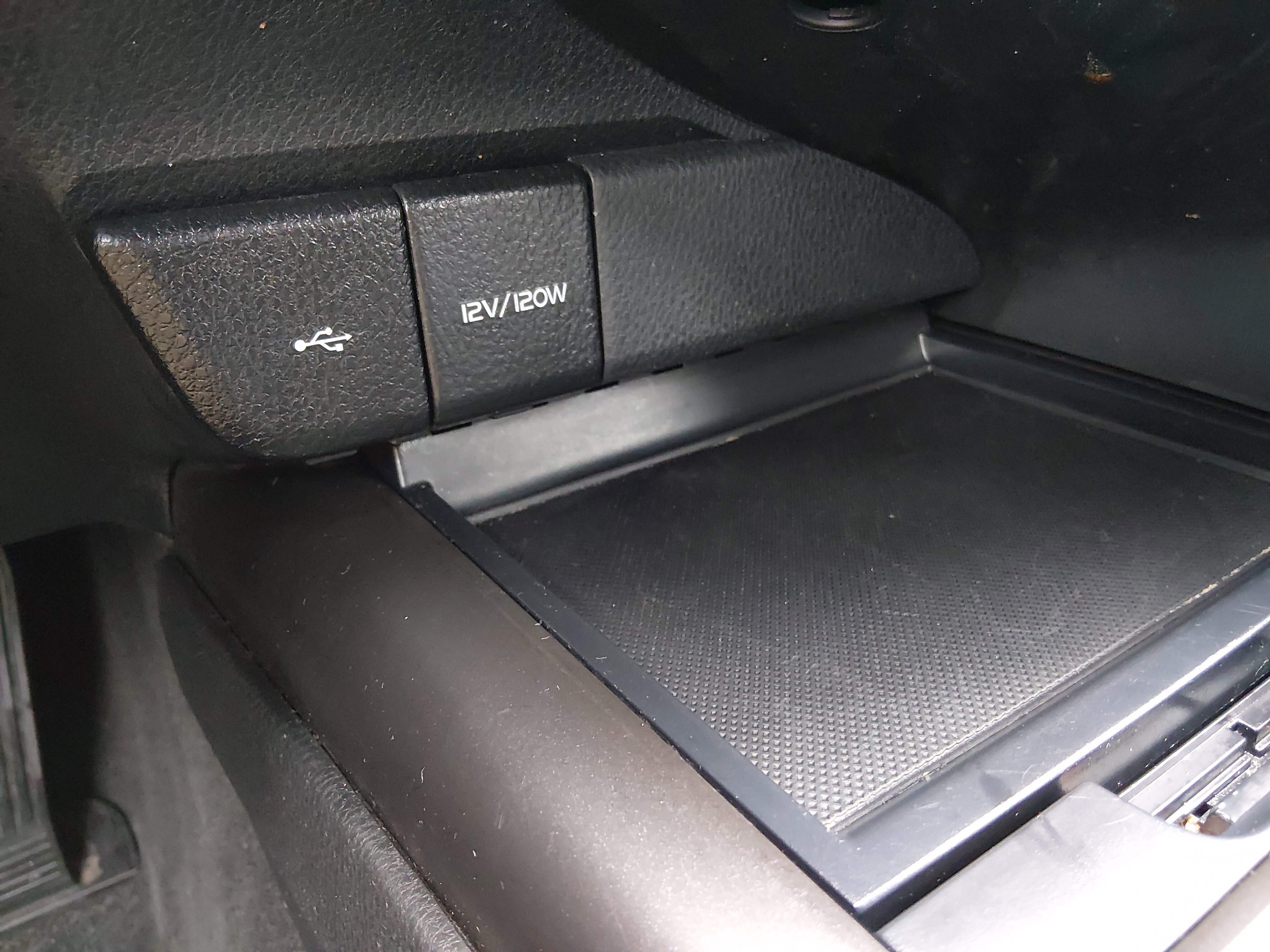 2024 Toyota Camry SE - Photo 18